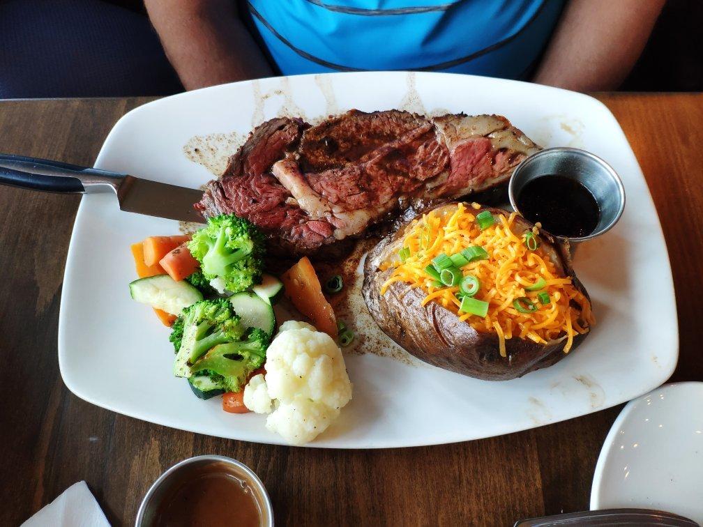 Bâton Rouge Grillhouse & Bar