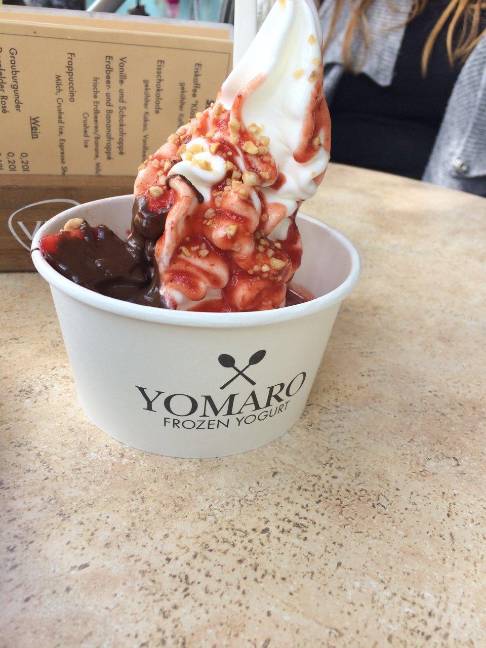 Yomaro Frozen Yogurt