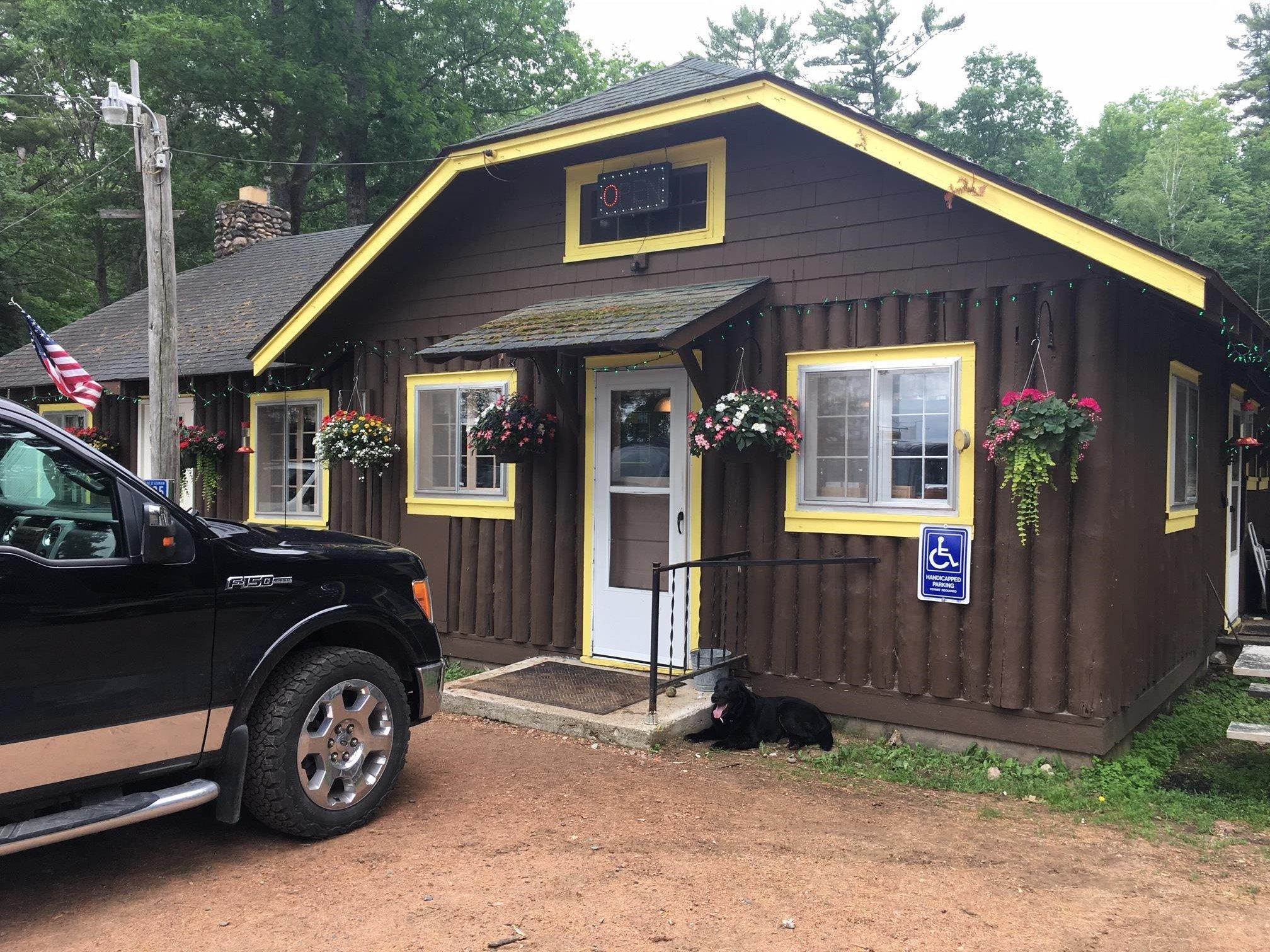 Patti's Murmuring Waters Lodge