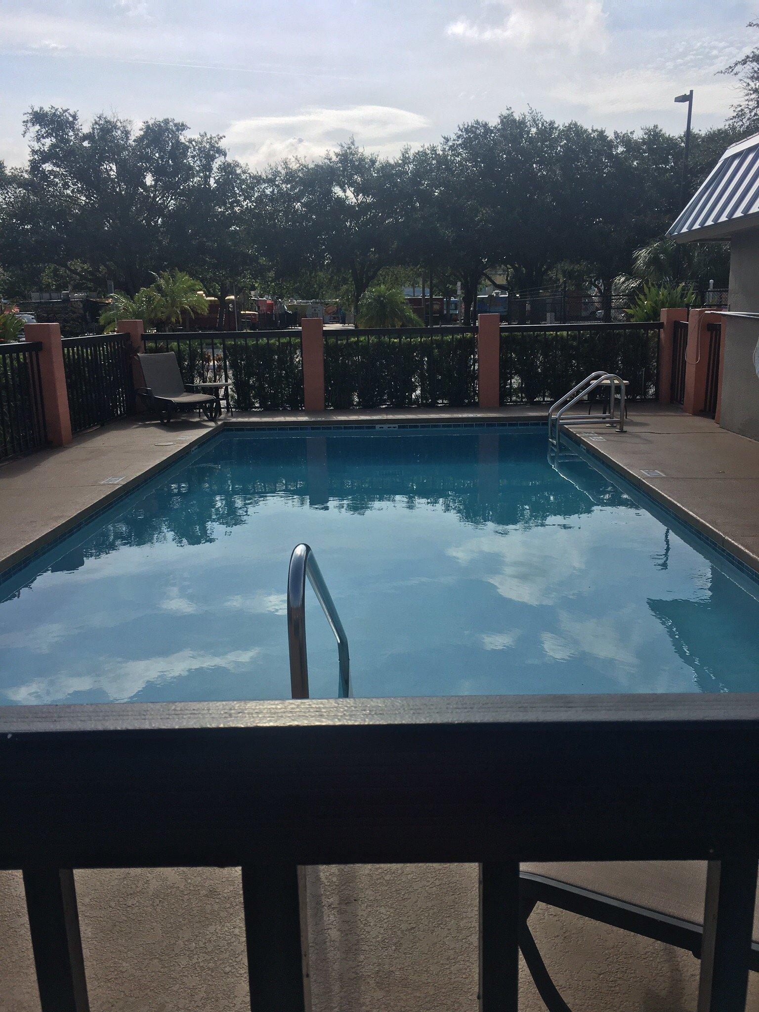 Super 8 by Wyndham Kissimmee/Maingate/Orlando Area
