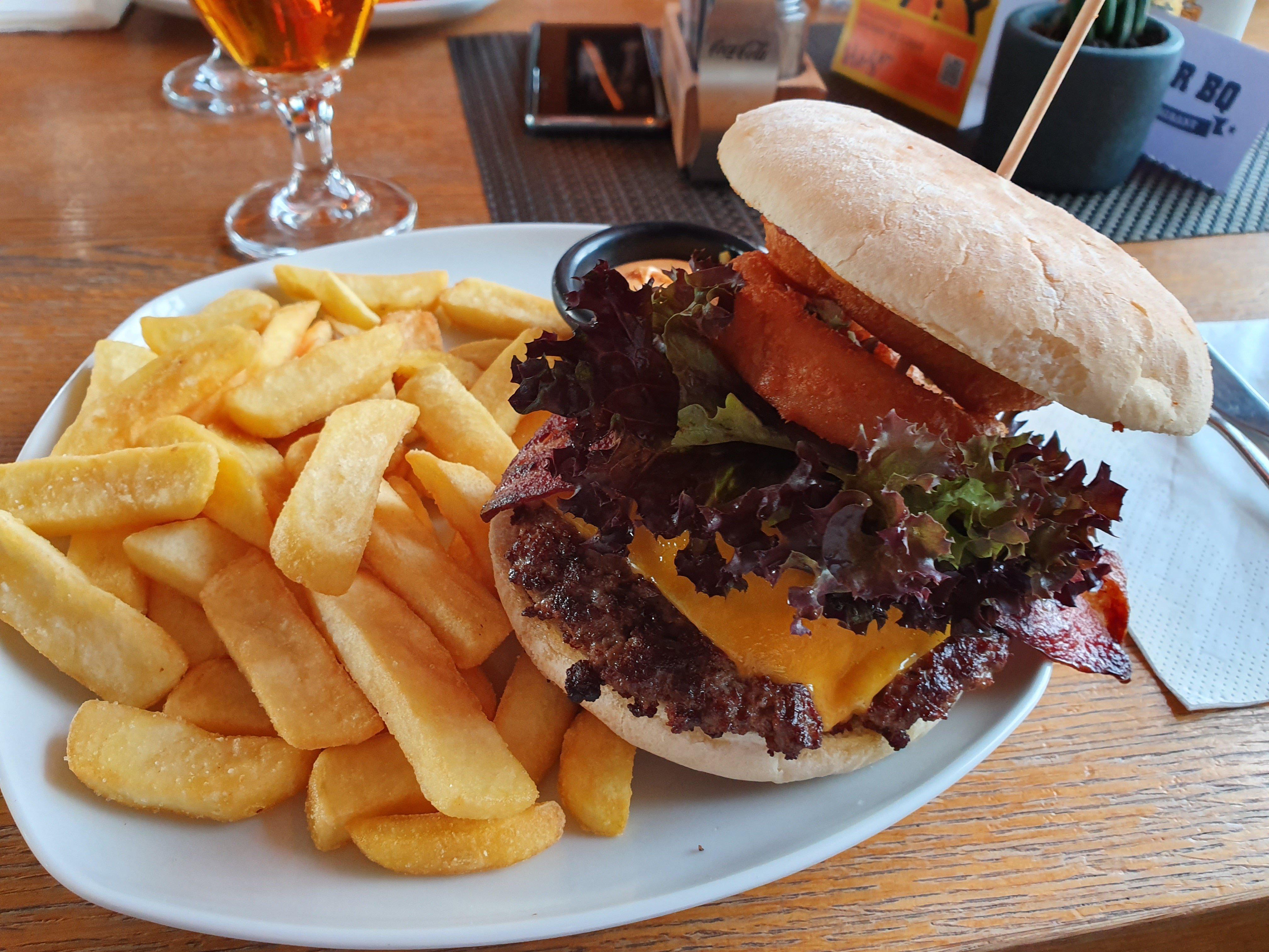 BARBQ Restaurant & Bar