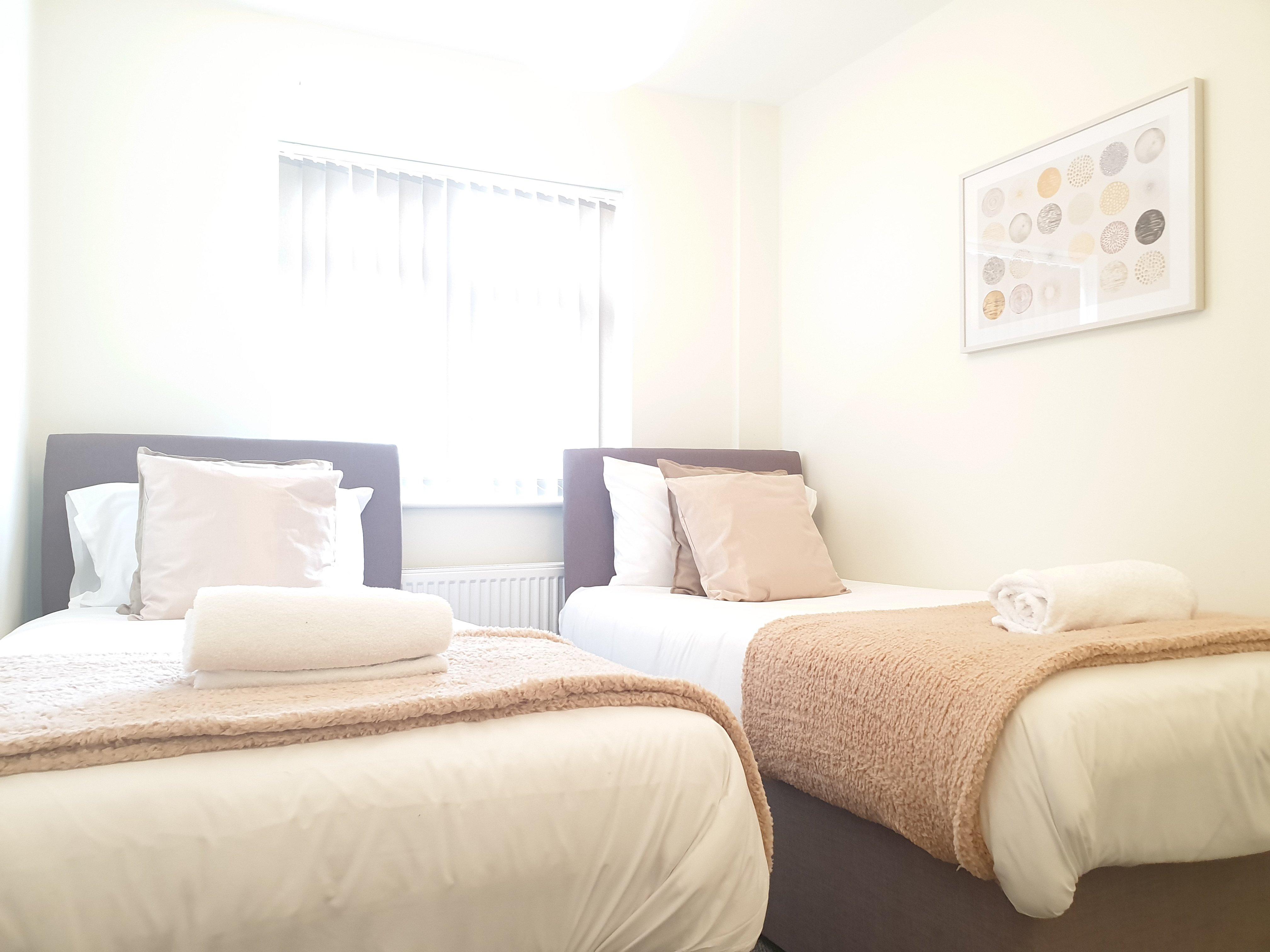 Azdec House - Oceana Accommodation