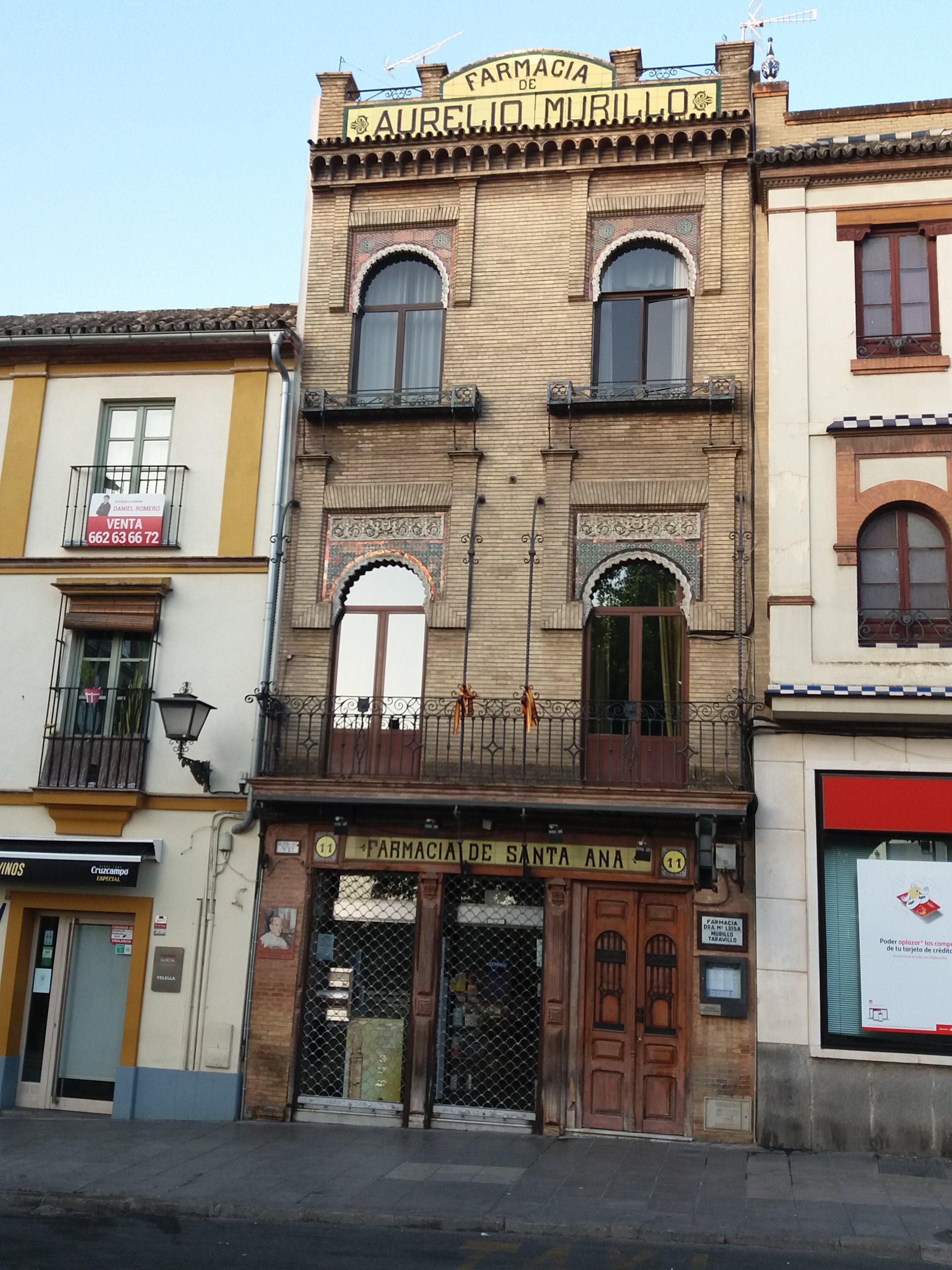 Edificio Farmacia Aurelio Murillo
