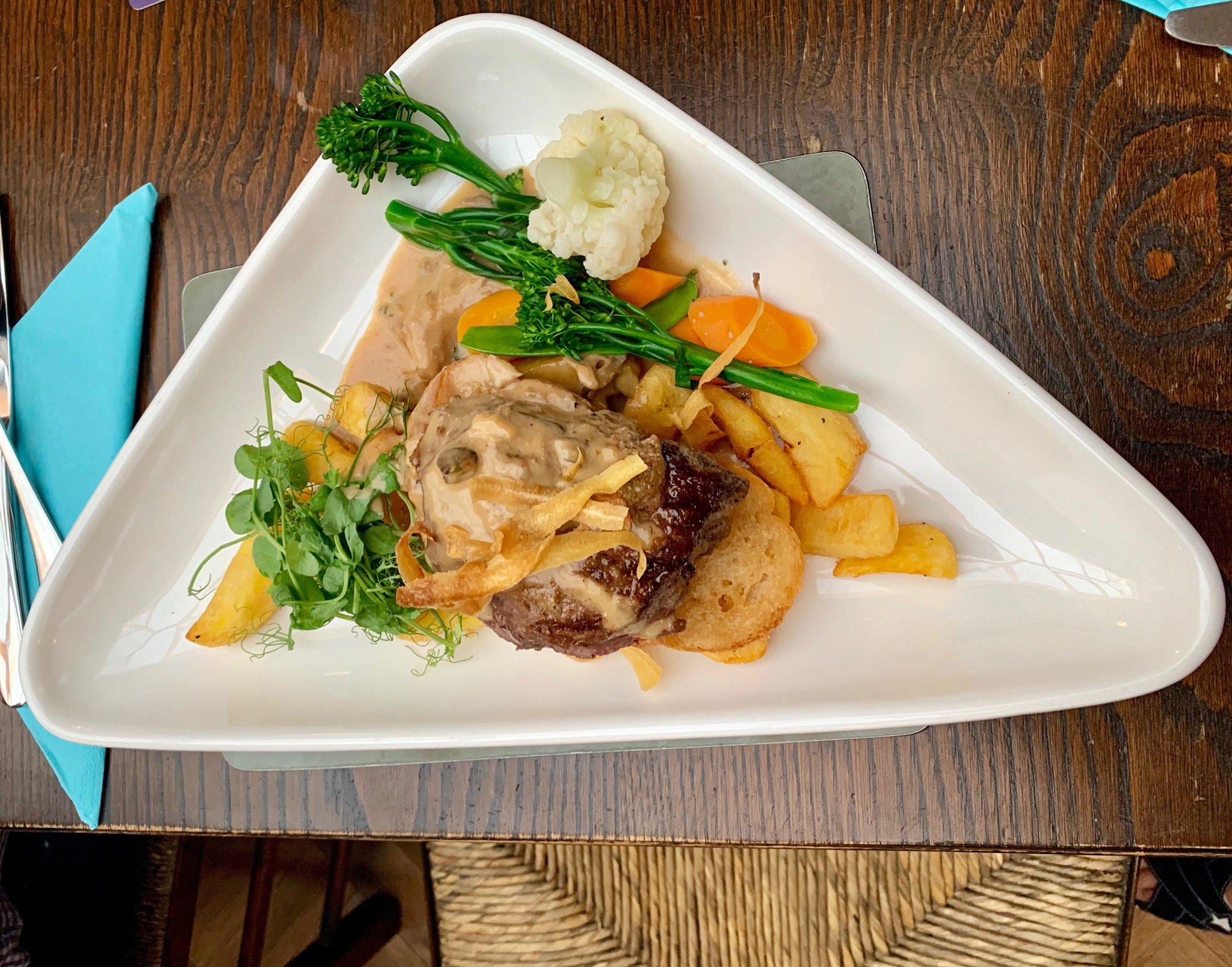 Photo by Michelleludford