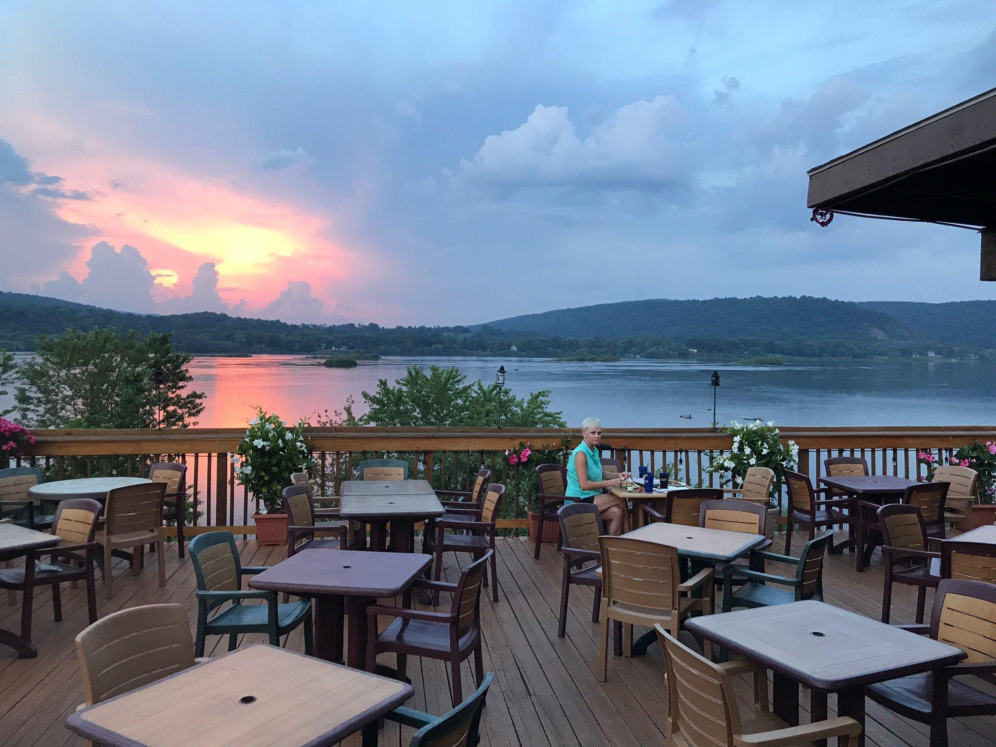 Waterfront Bar & Grill