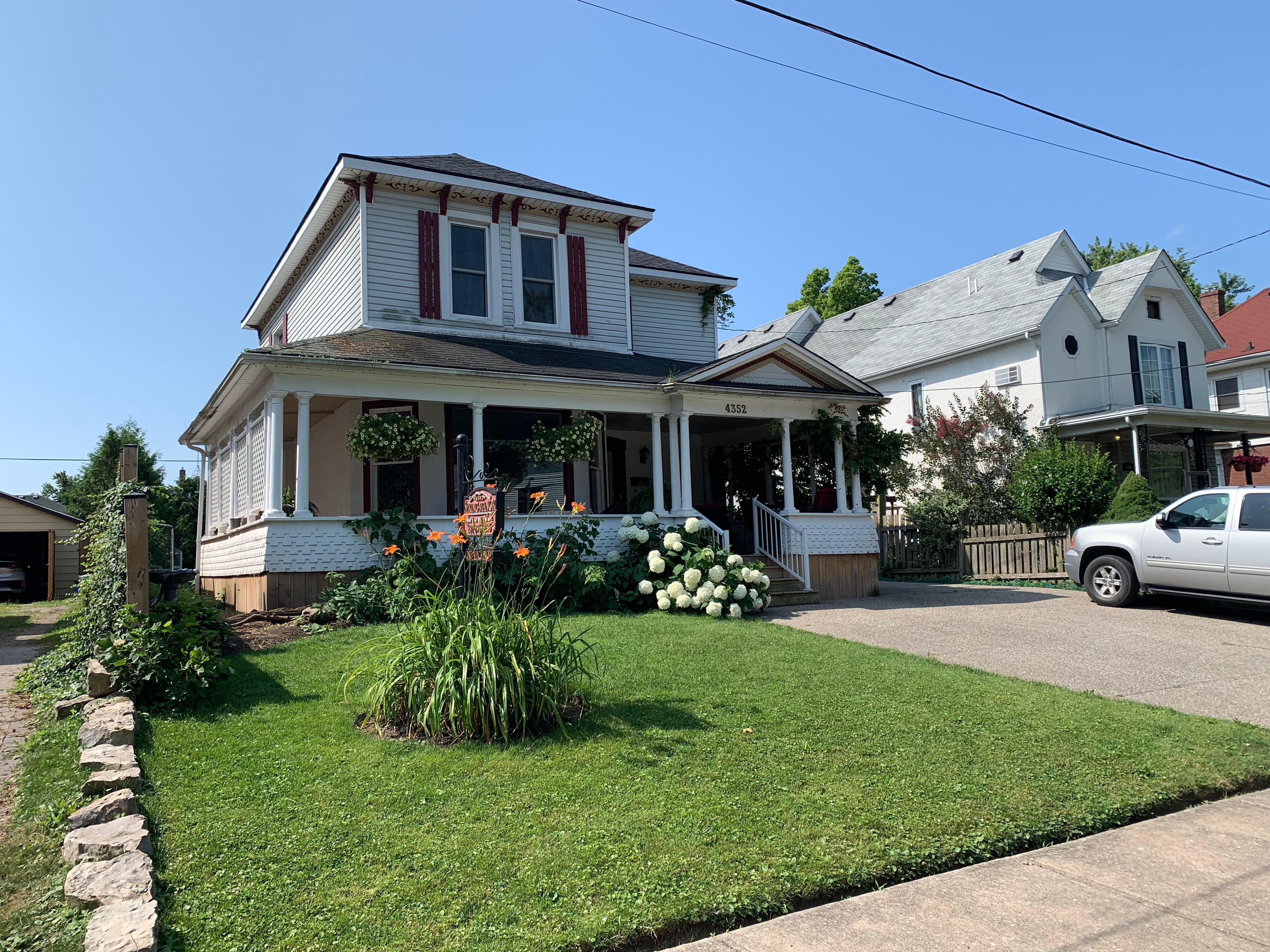 Photo by JumpingStarfish