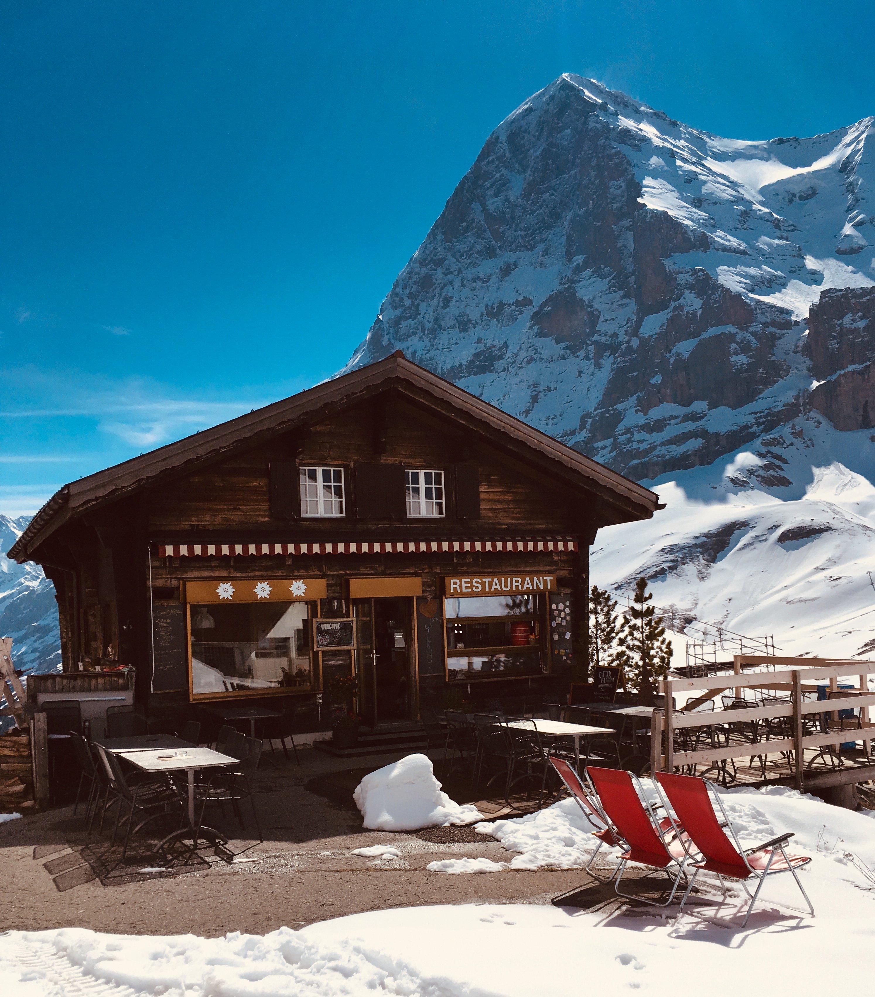Chalet Bar