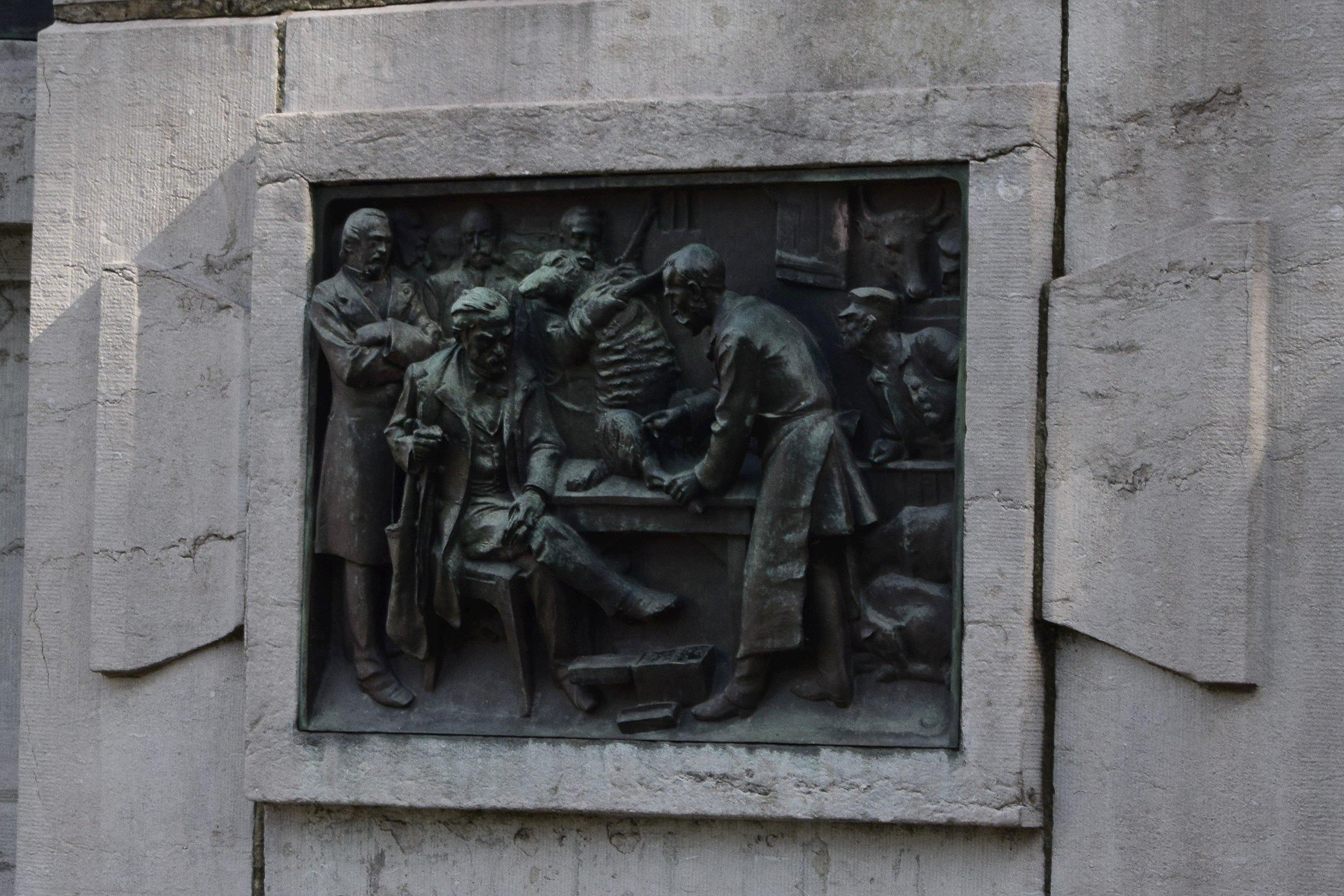 Monument a Louis Pasteur