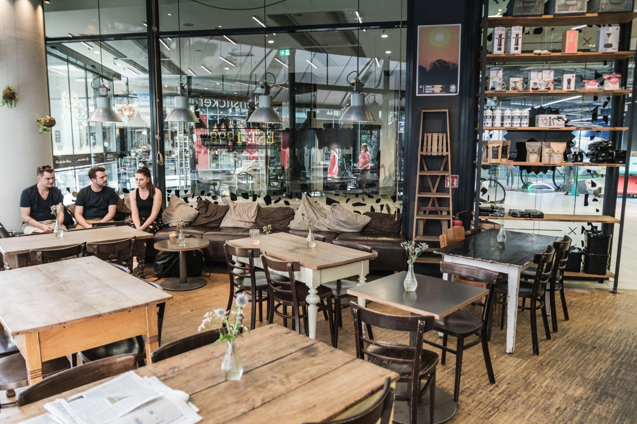 WOYTON im DuMont-Carre