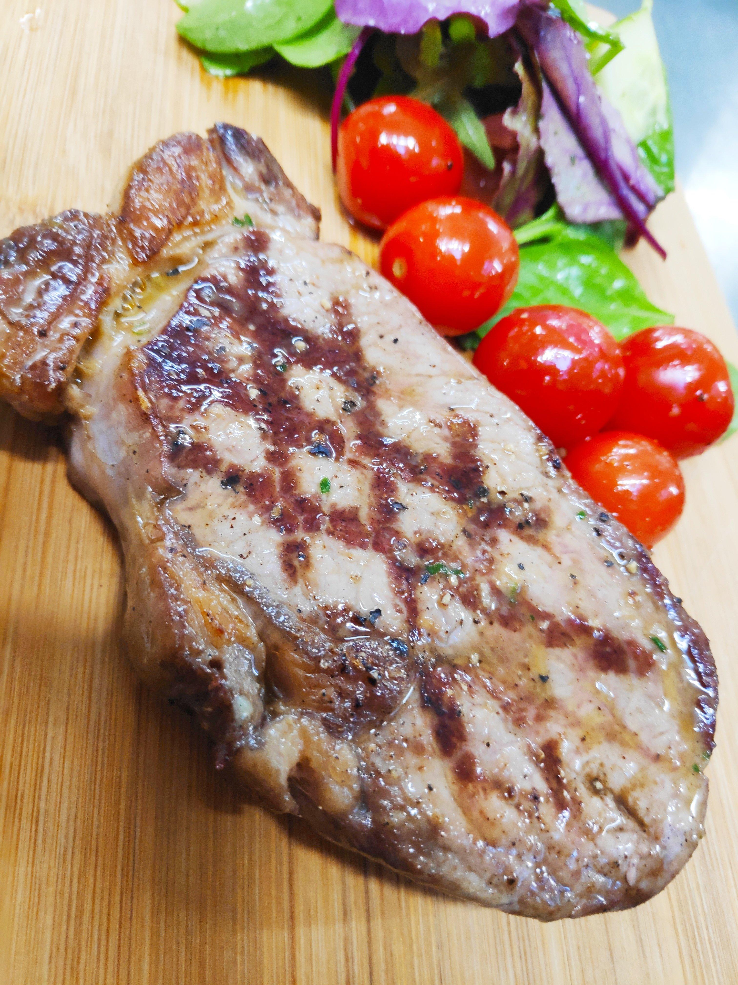 Smokin' Grill Steakhouse and Bar