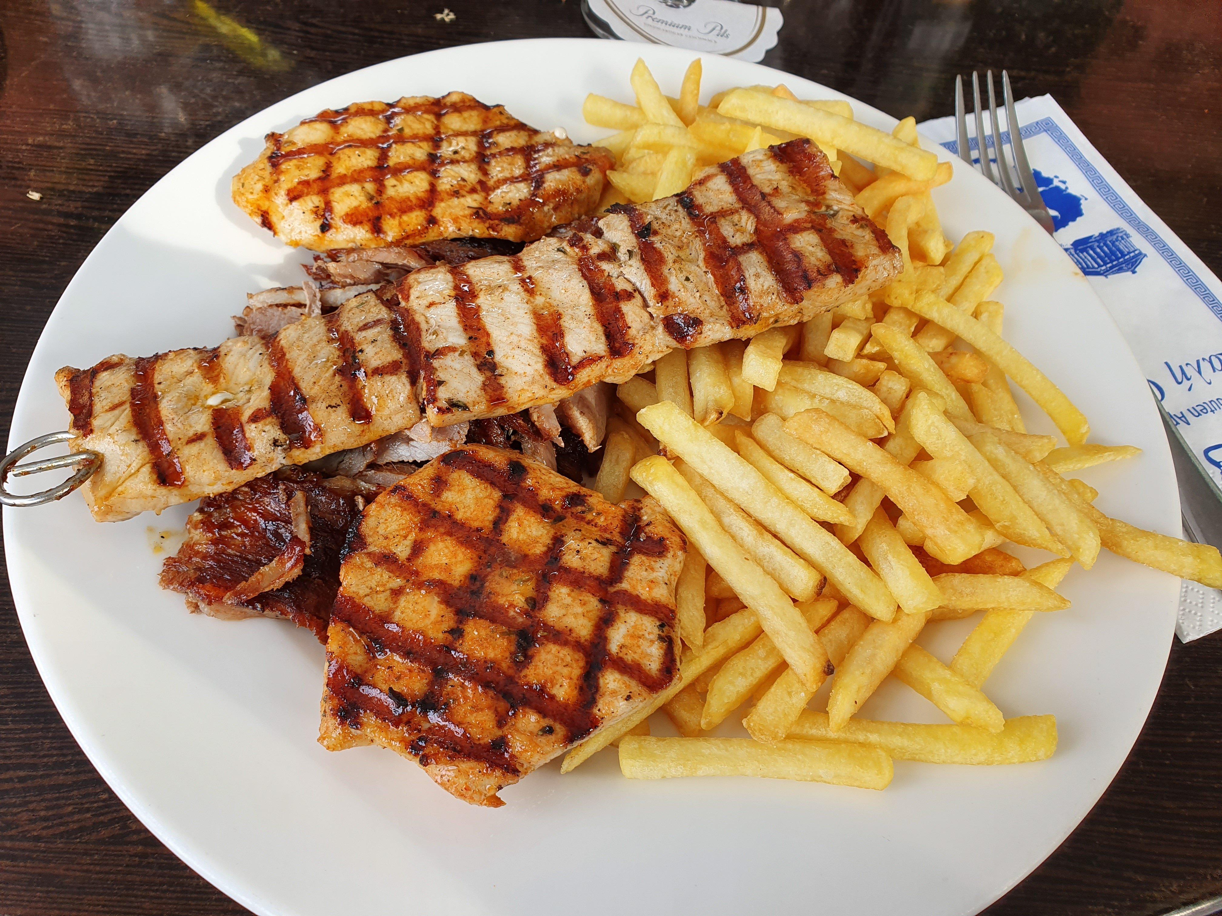 Hellas griech. Restaurant Zur Kastanie