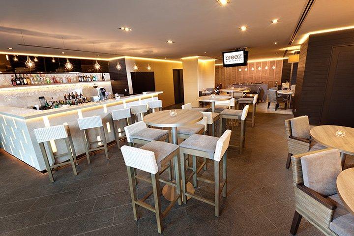 Breez Bar