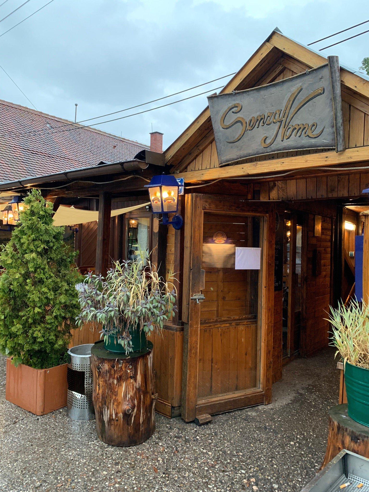 Trattoria Senza Nome