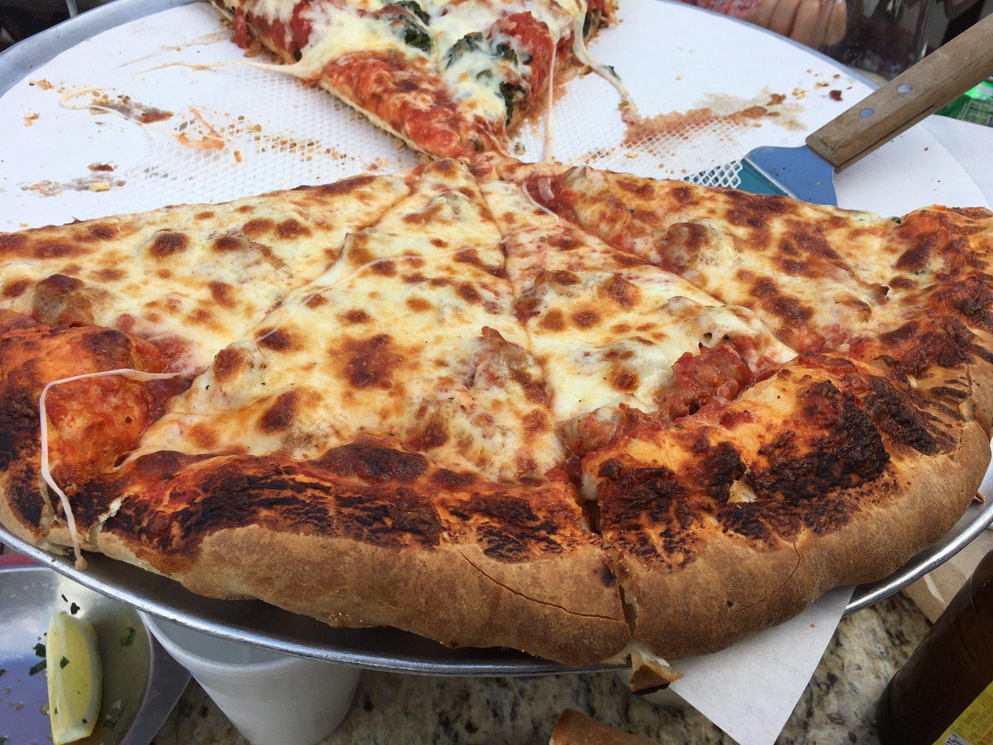 Nino's Pizzeria & Catering