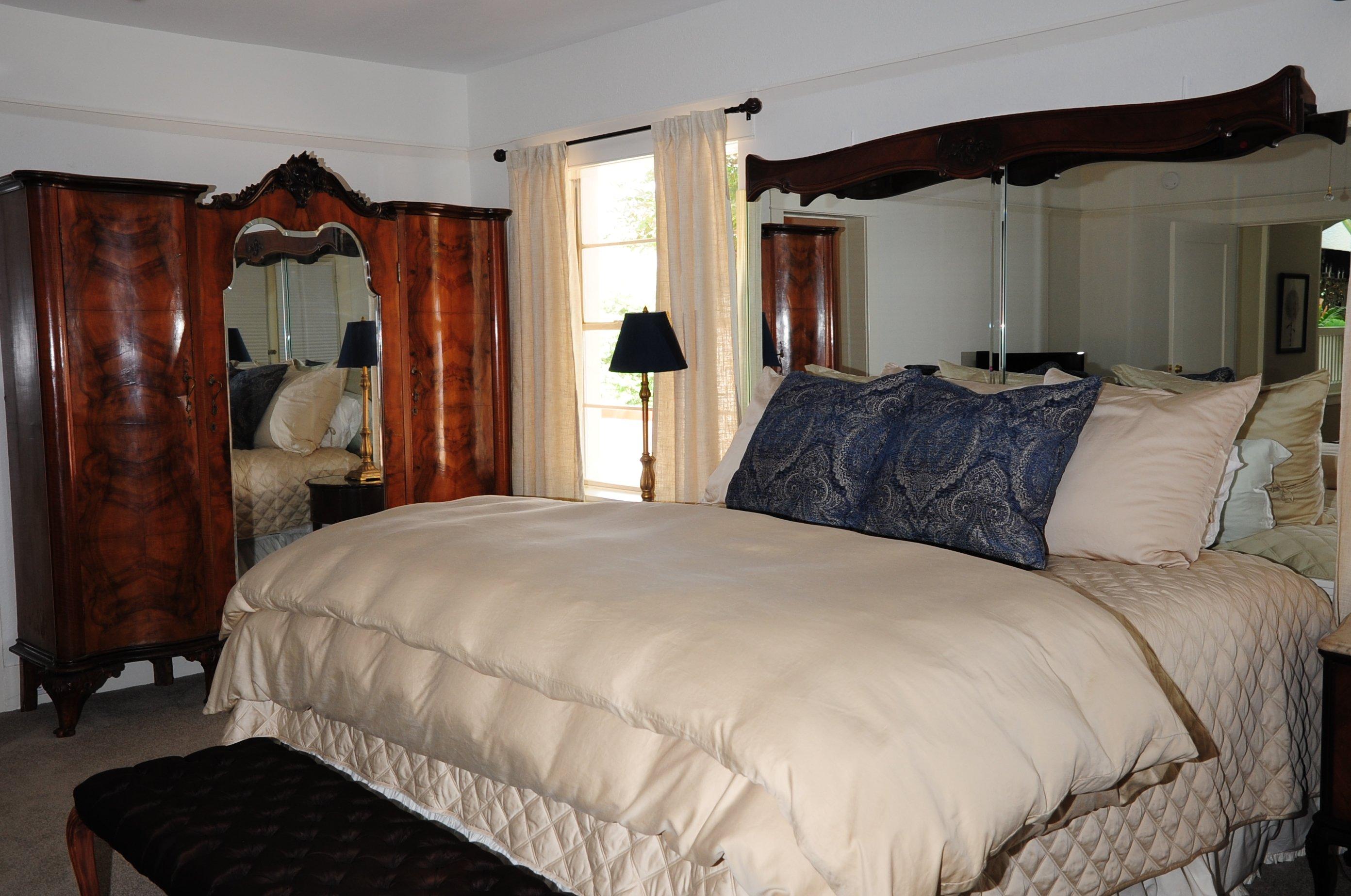 Mulberry Manor Bed and Breakfast