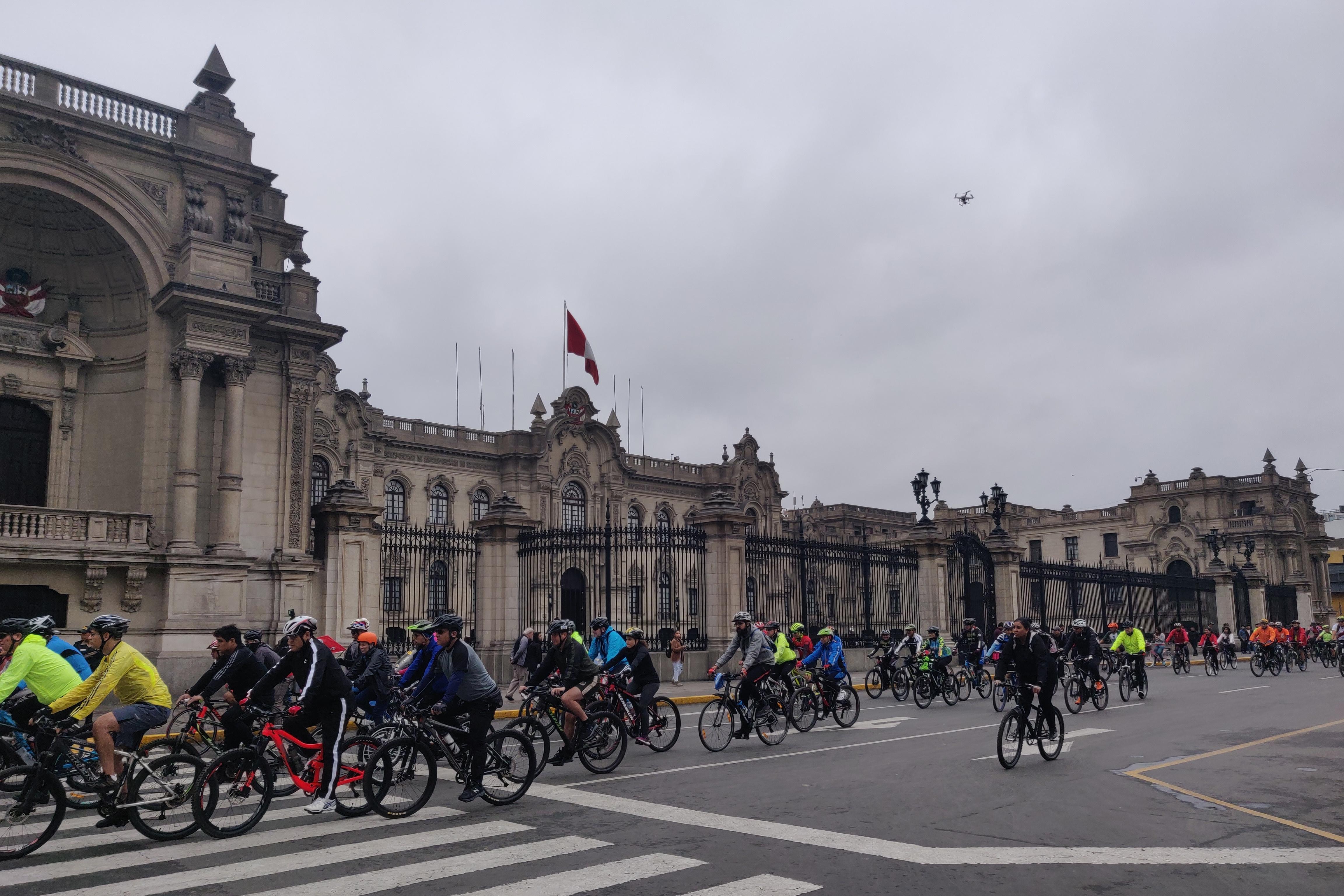 A&R Official Tour Guides