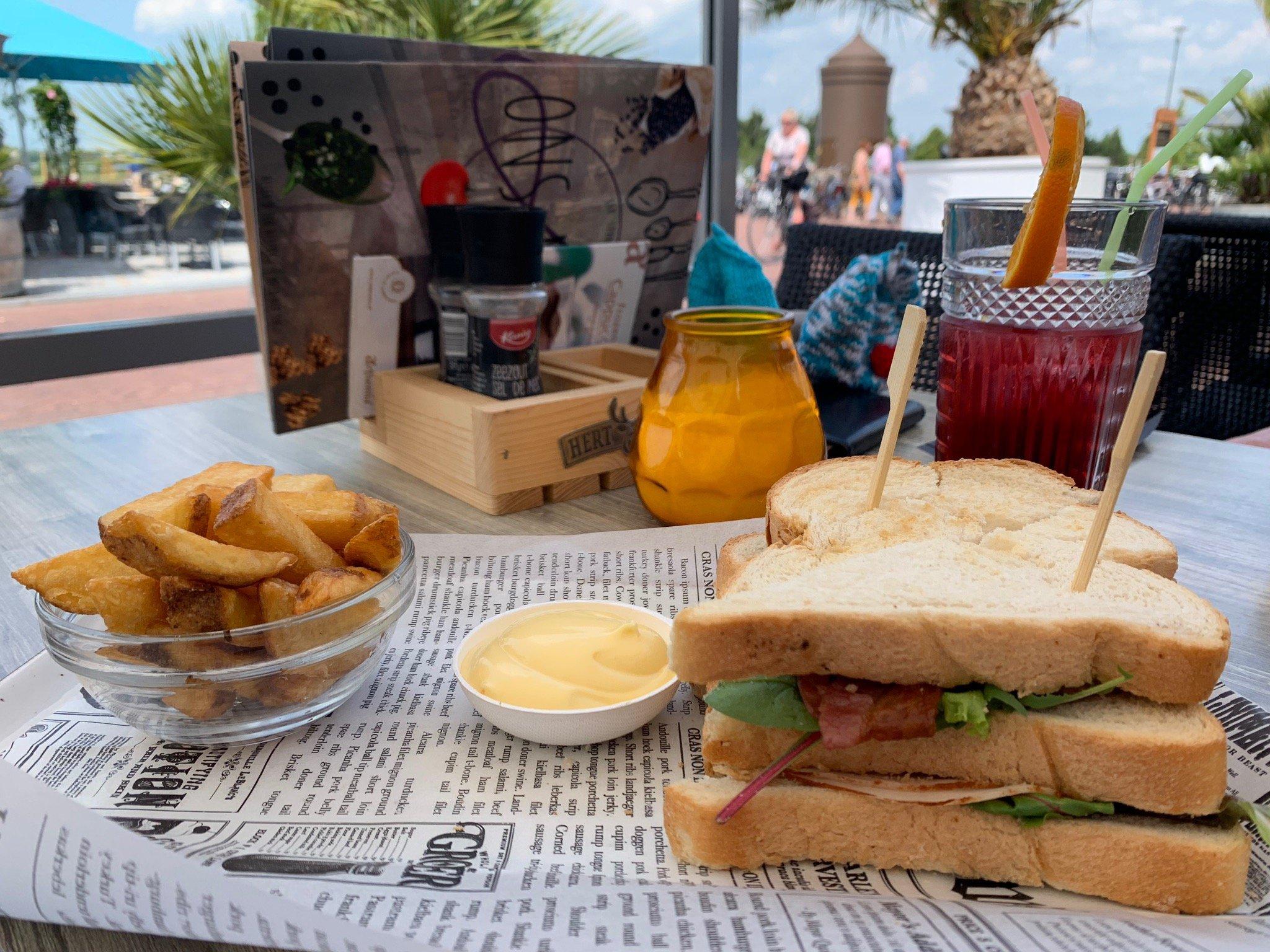 Hotel Allure Lounge and Dinner