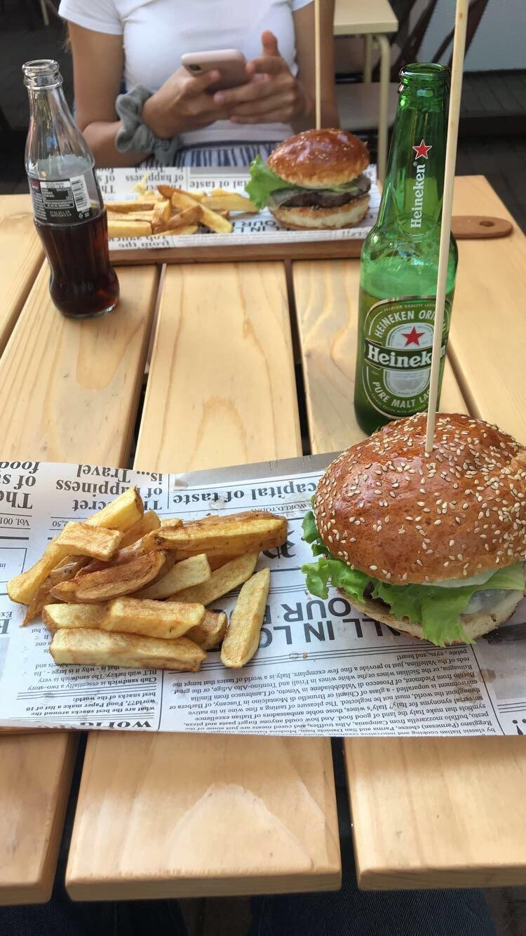 Pizza Burger Friends