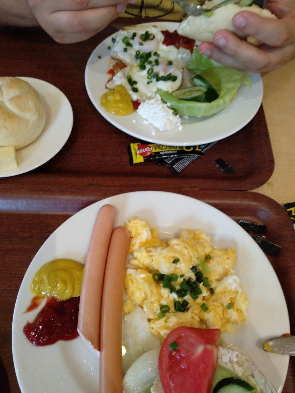 Różowa Krowa Bar Mleczny