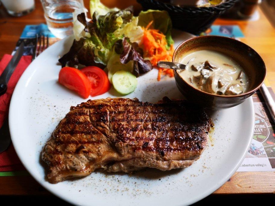 Photo by Q8837JYmikec