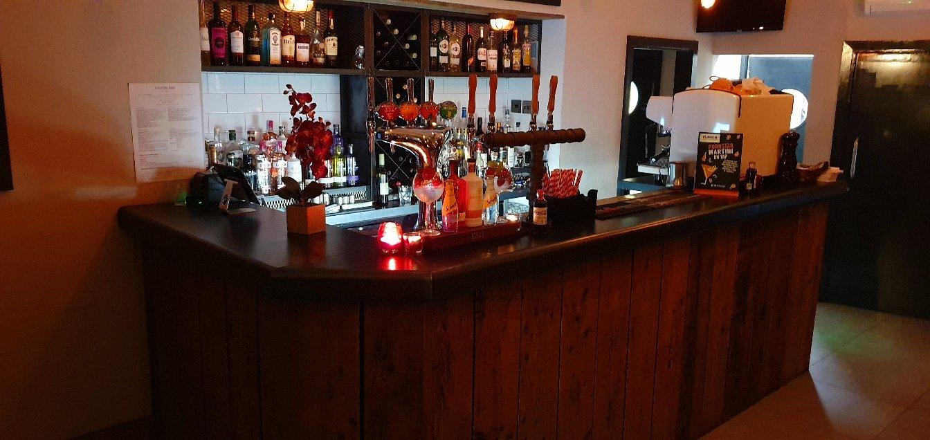 Station Bar & Kitchen