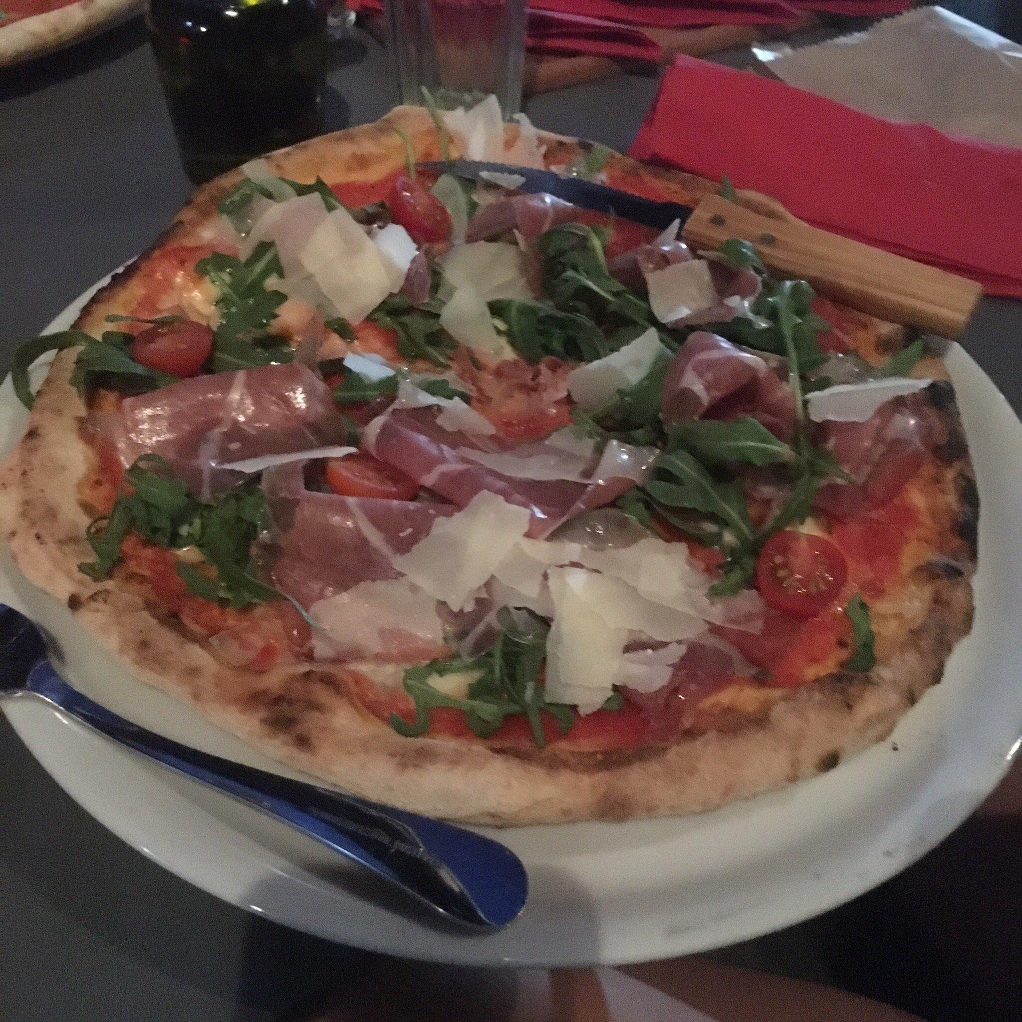 La Taverna Ristorante Pizzeria