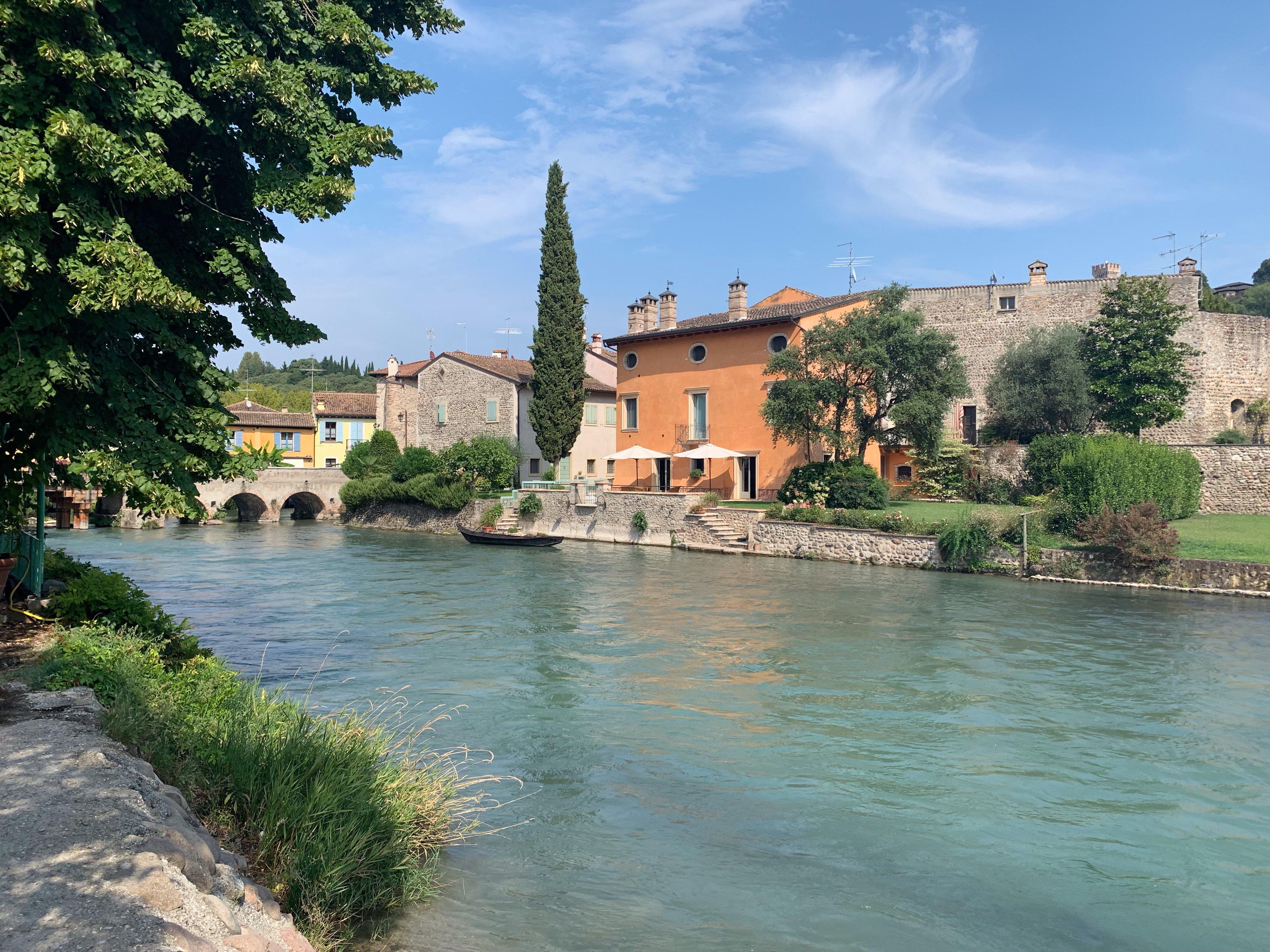 Photo by hoodedvillain