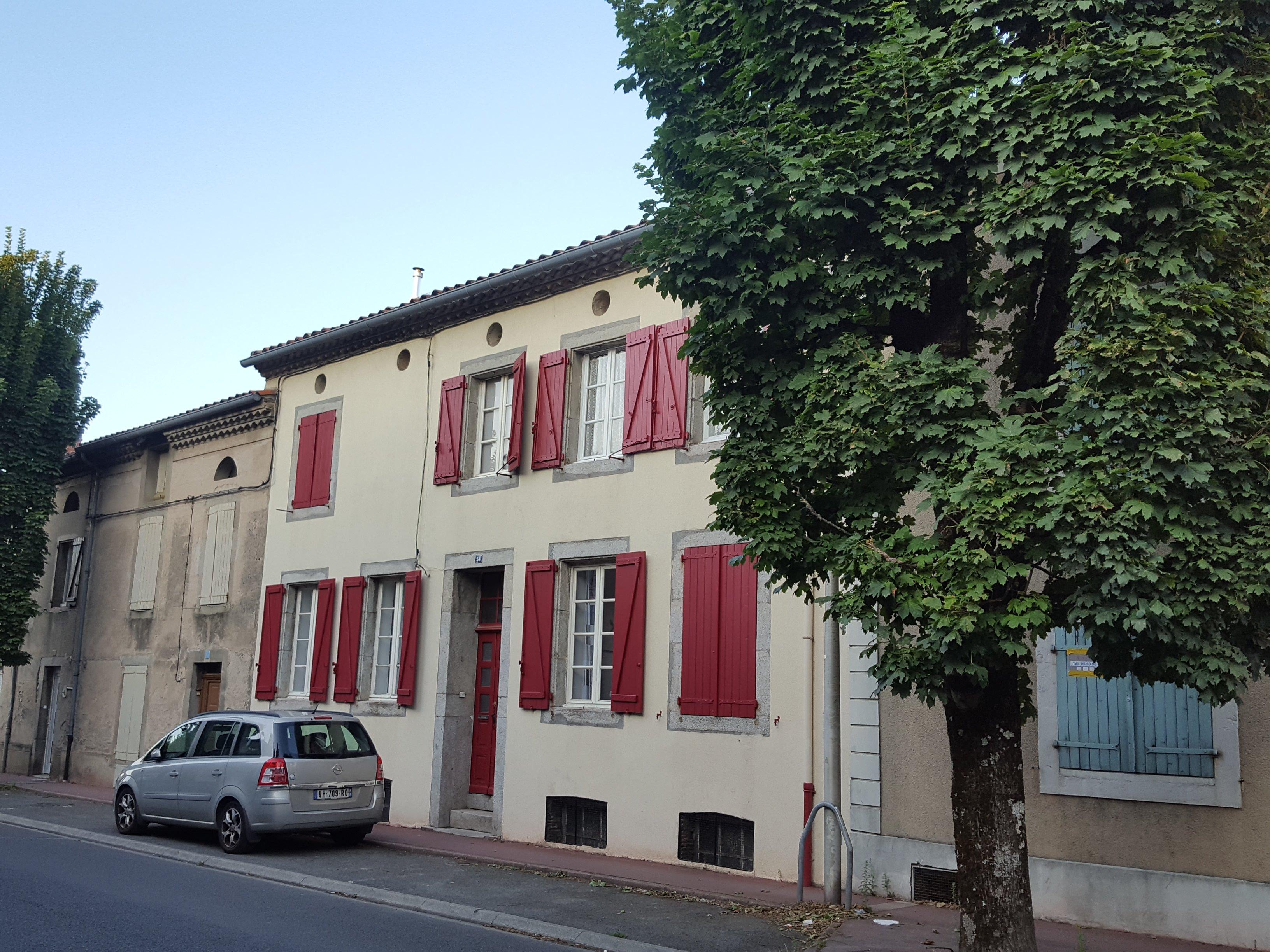 Maison de Ville au Pied de la Montagne Noire