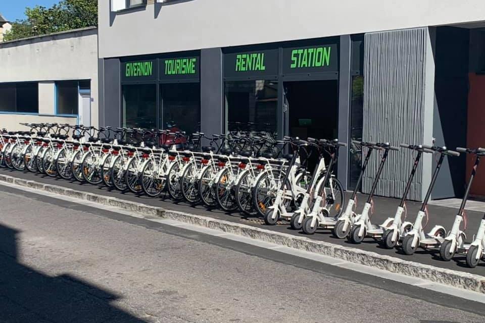 Givernon Rental Station