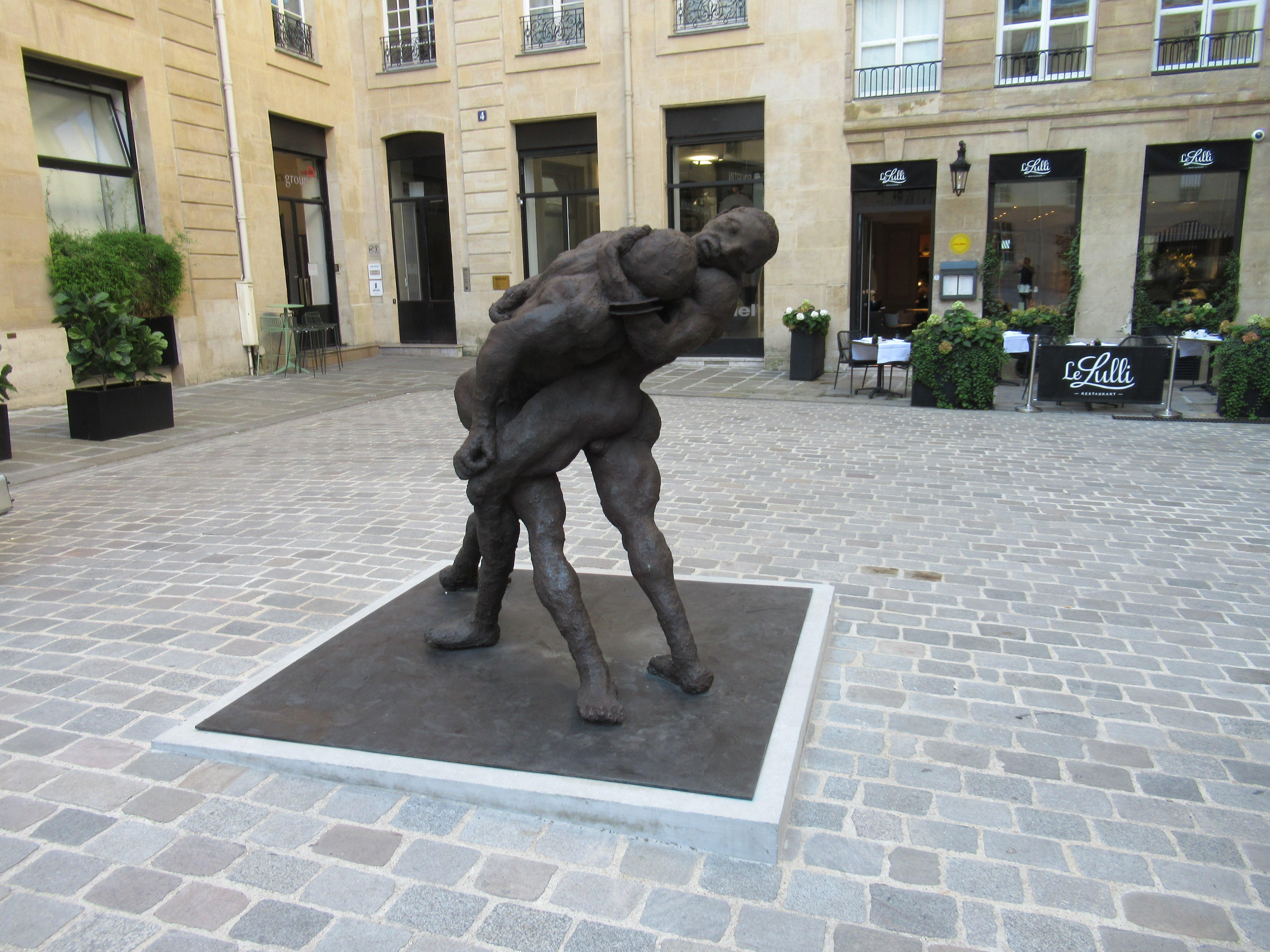 Sculpture Couple de Lutteurs