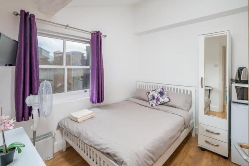 OYO Home Camden Town Studios