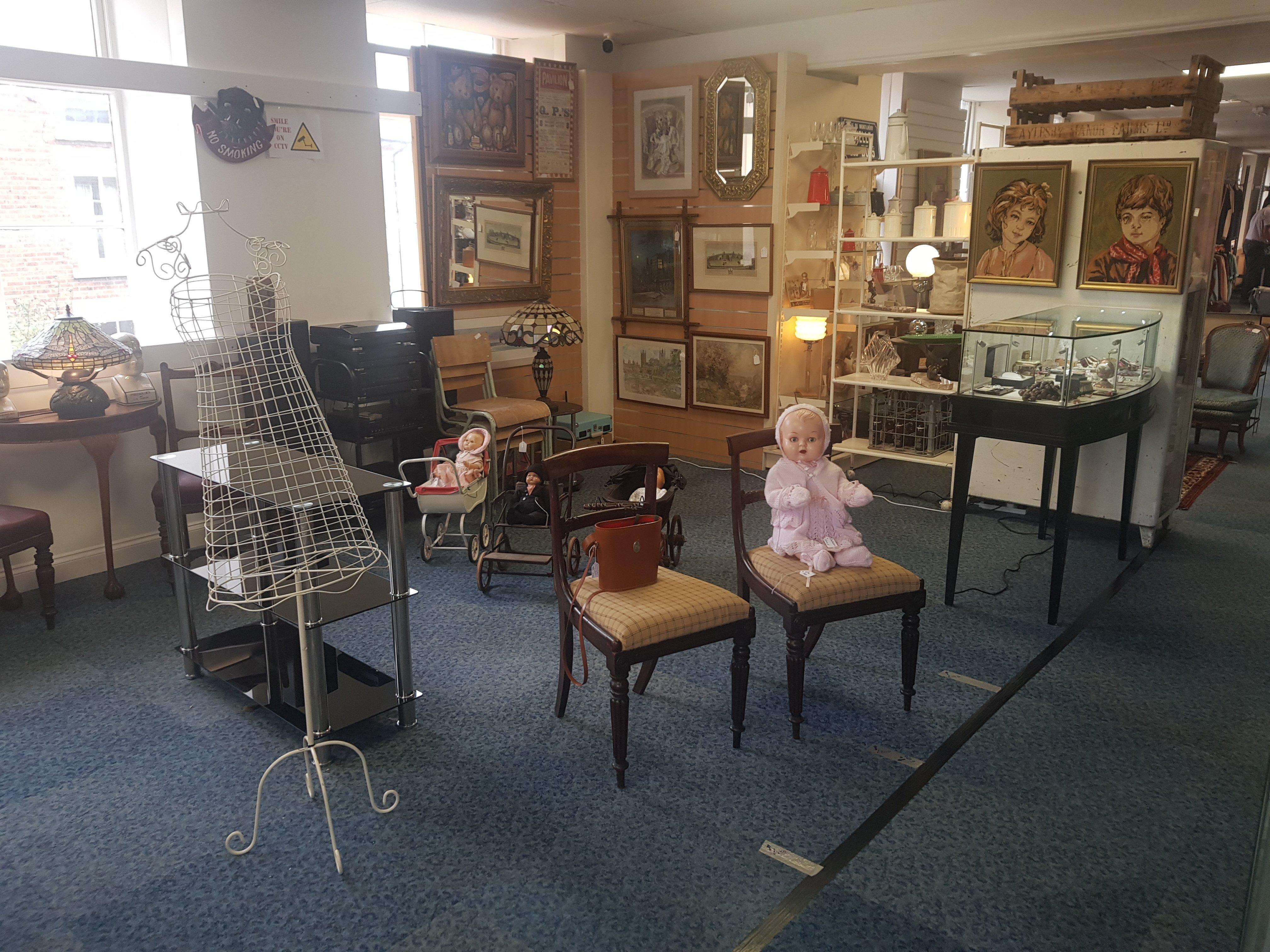 Antiques and Collectables Centre DeBradelei Mill - Belper