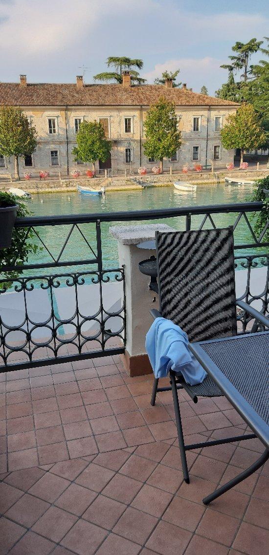 Fiori Sull'Acqua Apartments