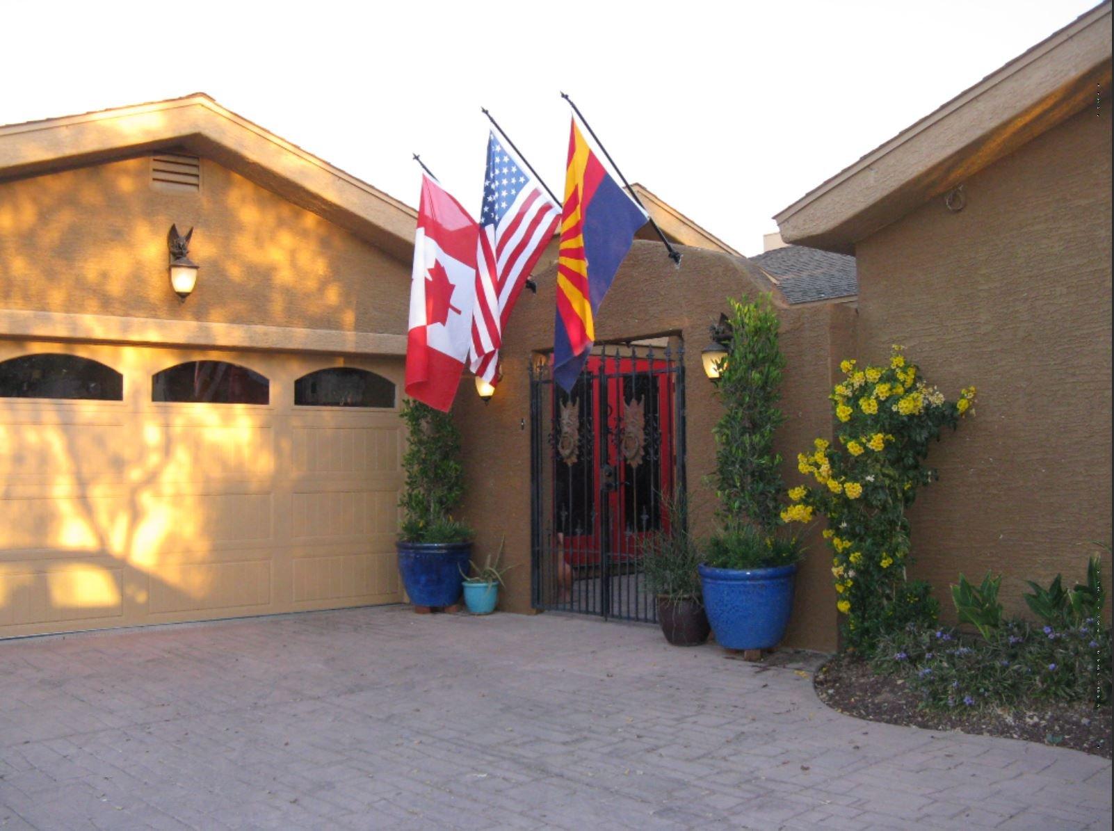 Don's Elegante Bed & Breakfast