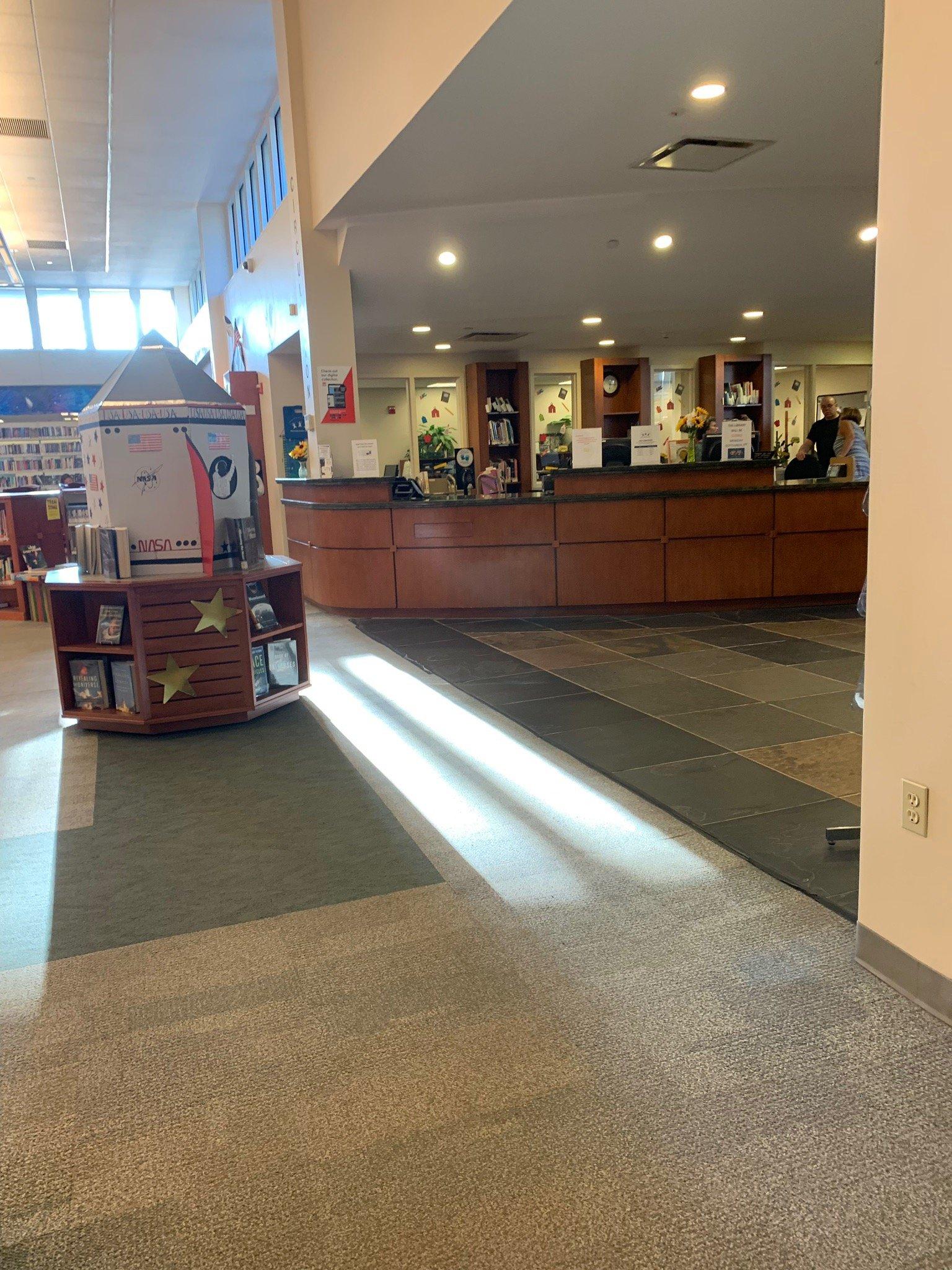 West Islip Public Library