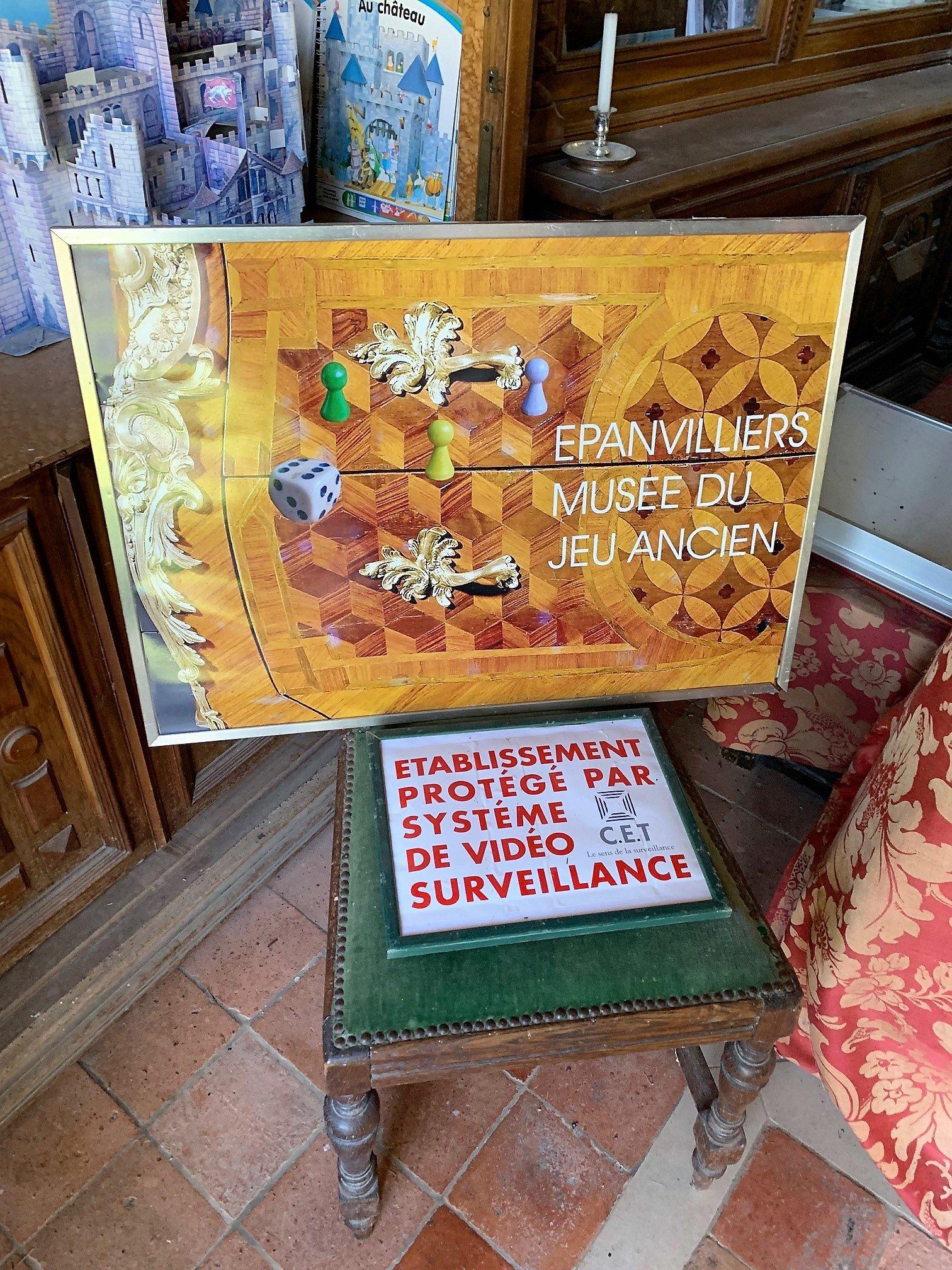 Chateau d'Epanvilliers : Musee du Jeu Ancien