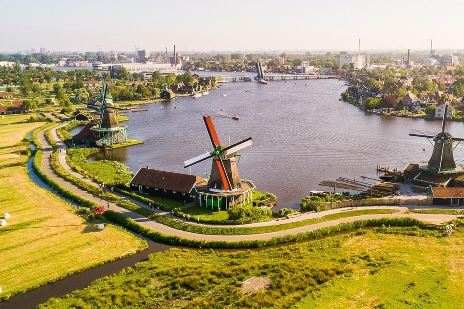 Amstardam Amazing Tours &Travels