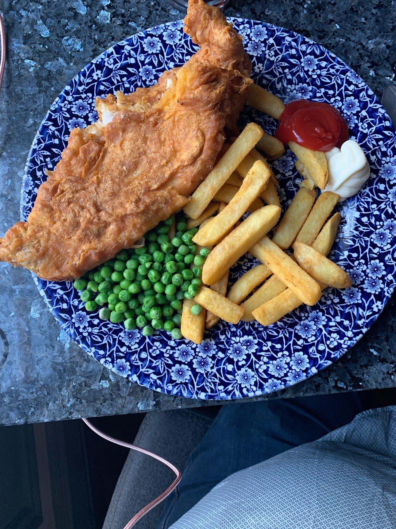 JD Wetherspoon - The County Hotel