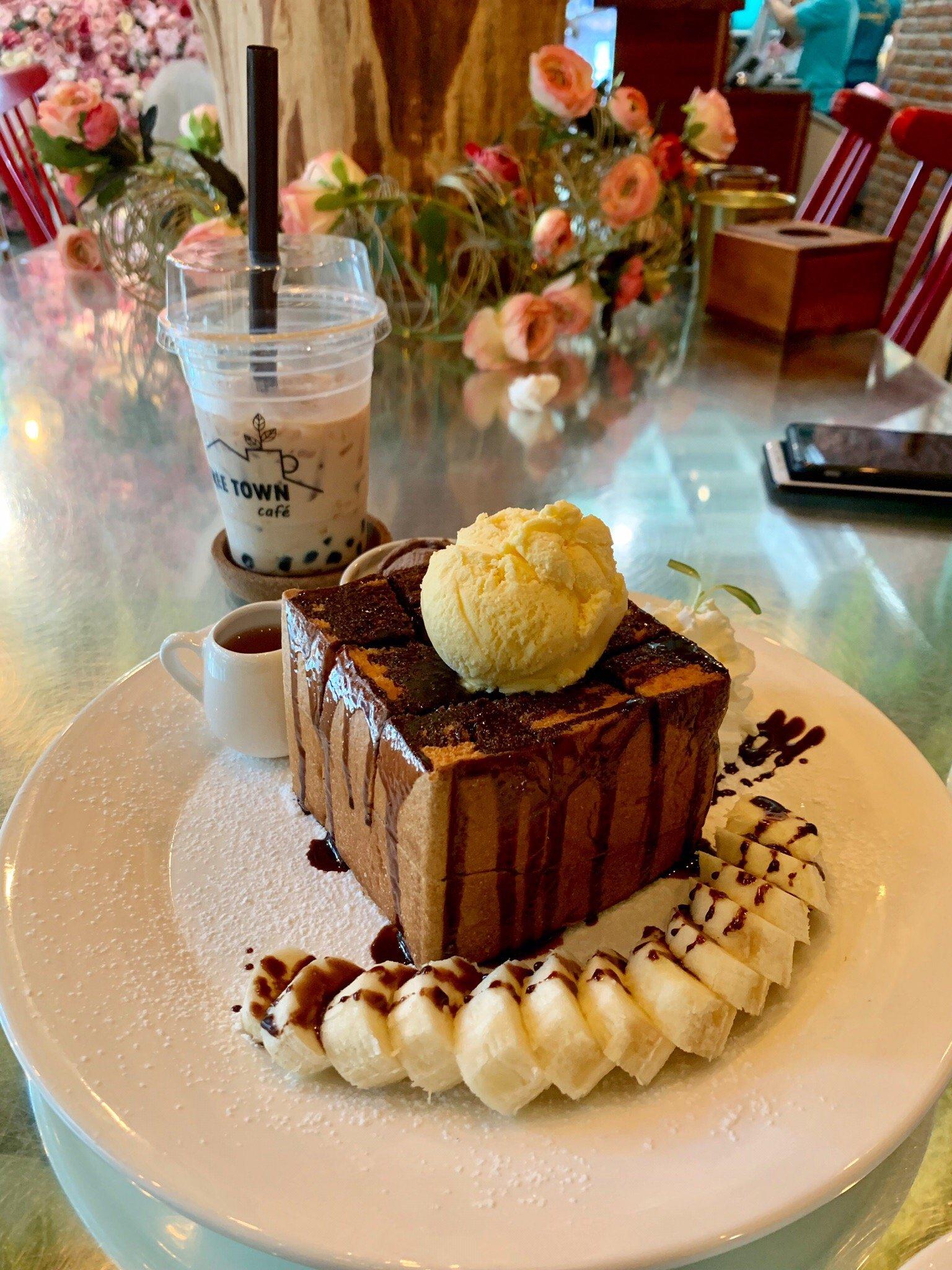 Photo by King Necor R