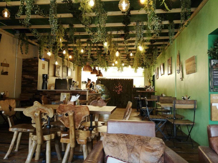 Wildwood Artisan Gifts & Coffee Shop Ltd