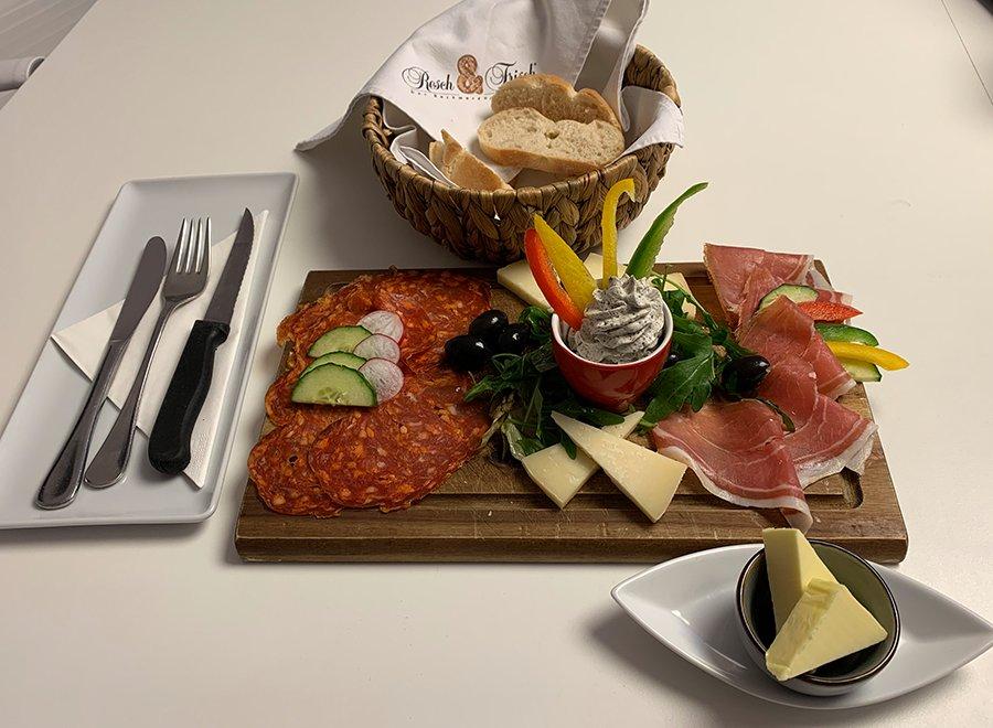 Timeout Cafe - Bistro