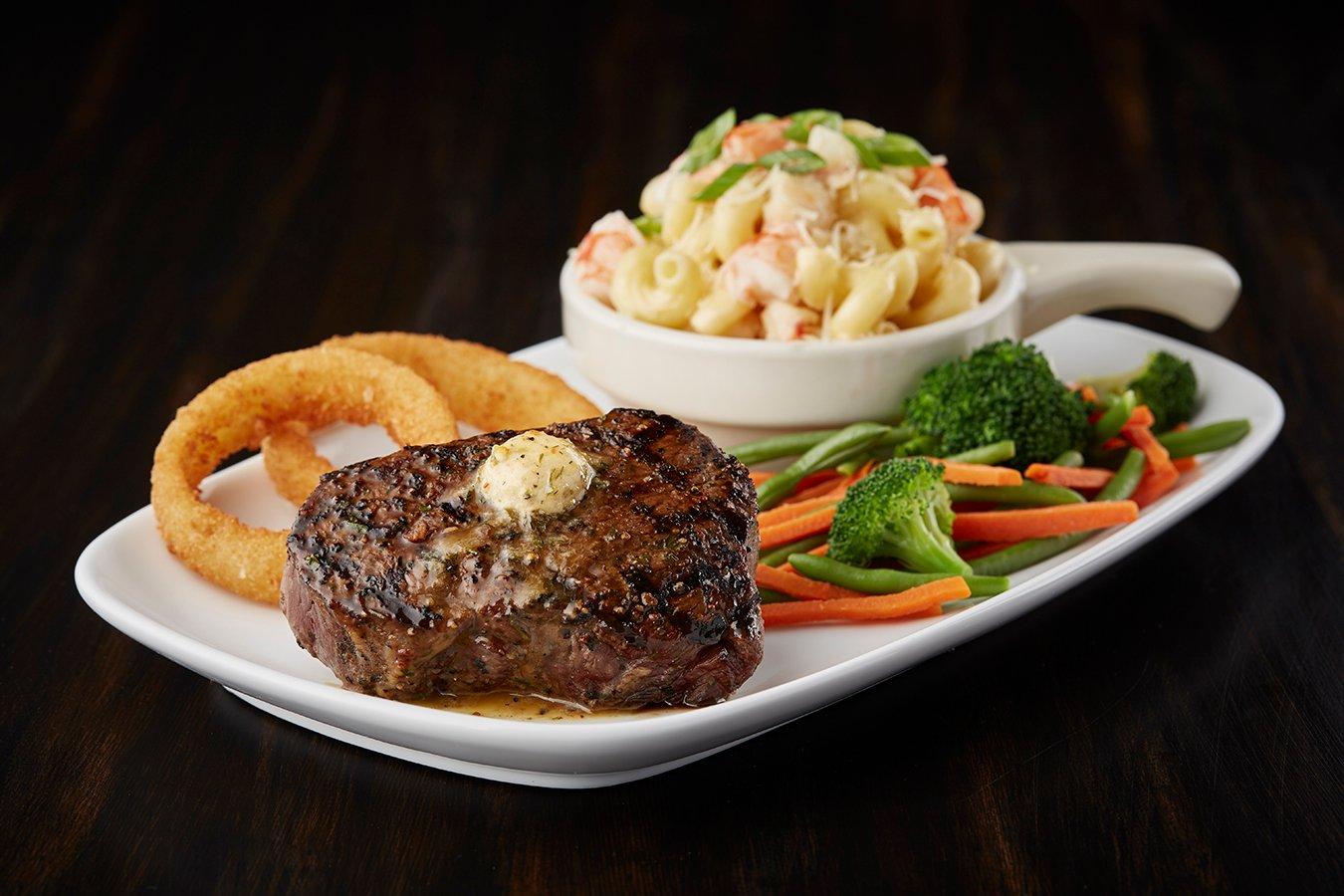 MR MIKES Steakhouse Casual Salmon Arm