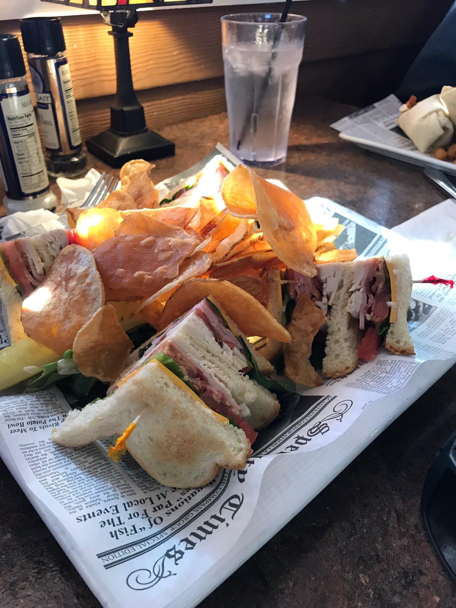 Blondie's Food and Spirits