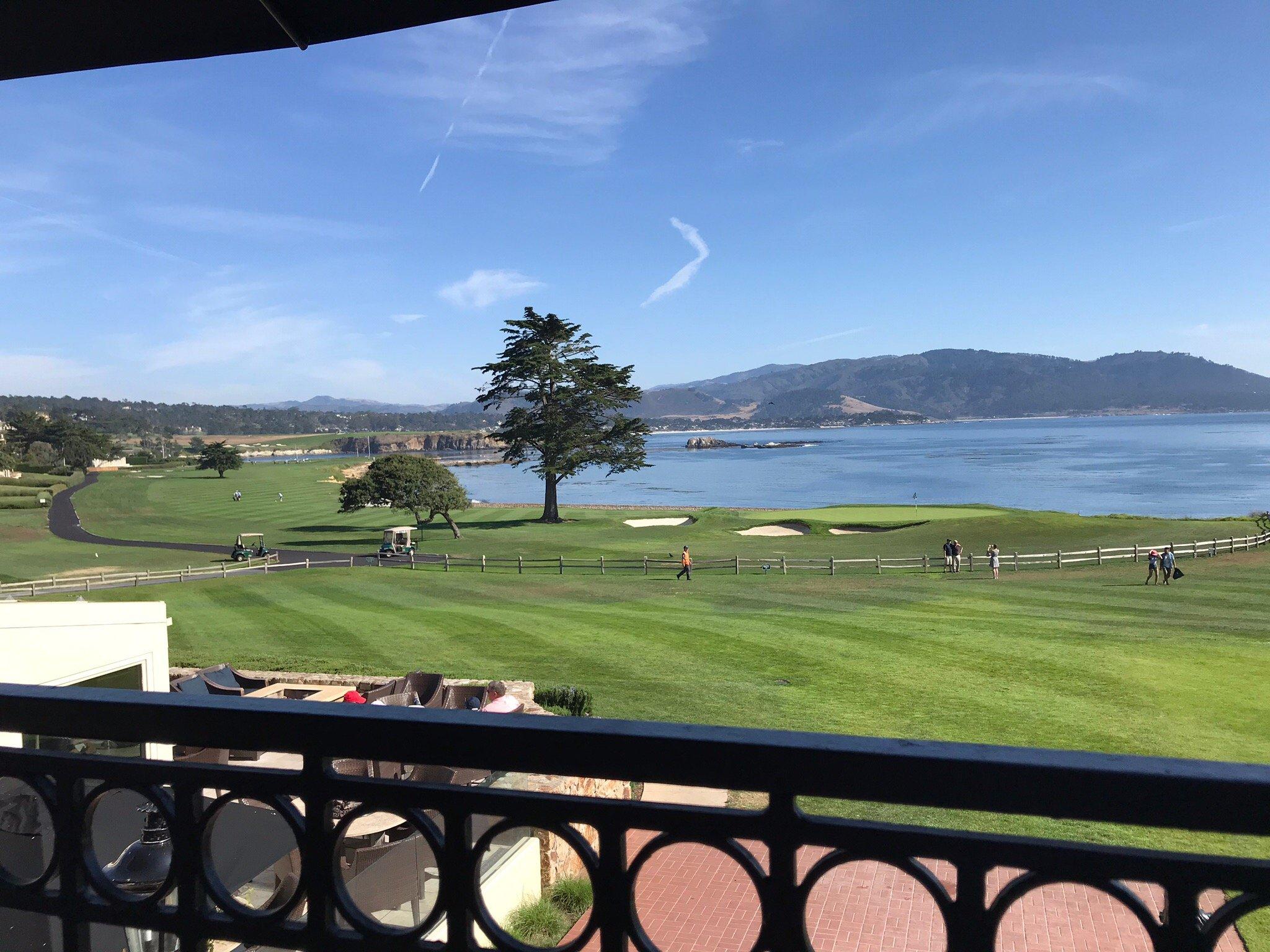 Lobby Lounge & Fire Pits