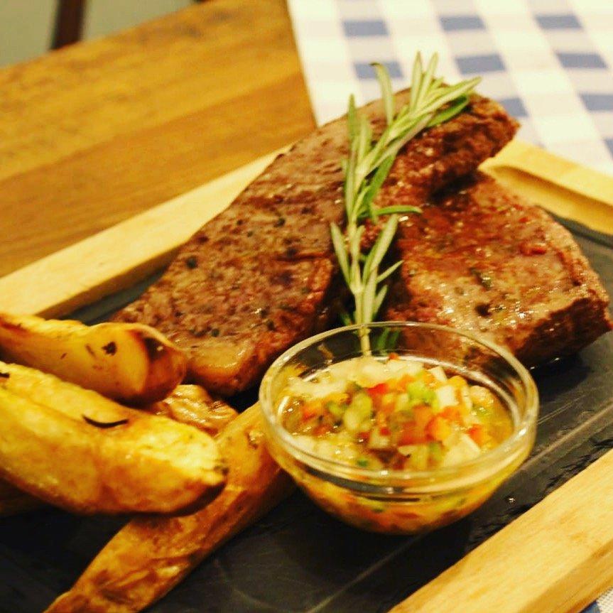 Los Secretos de Lola