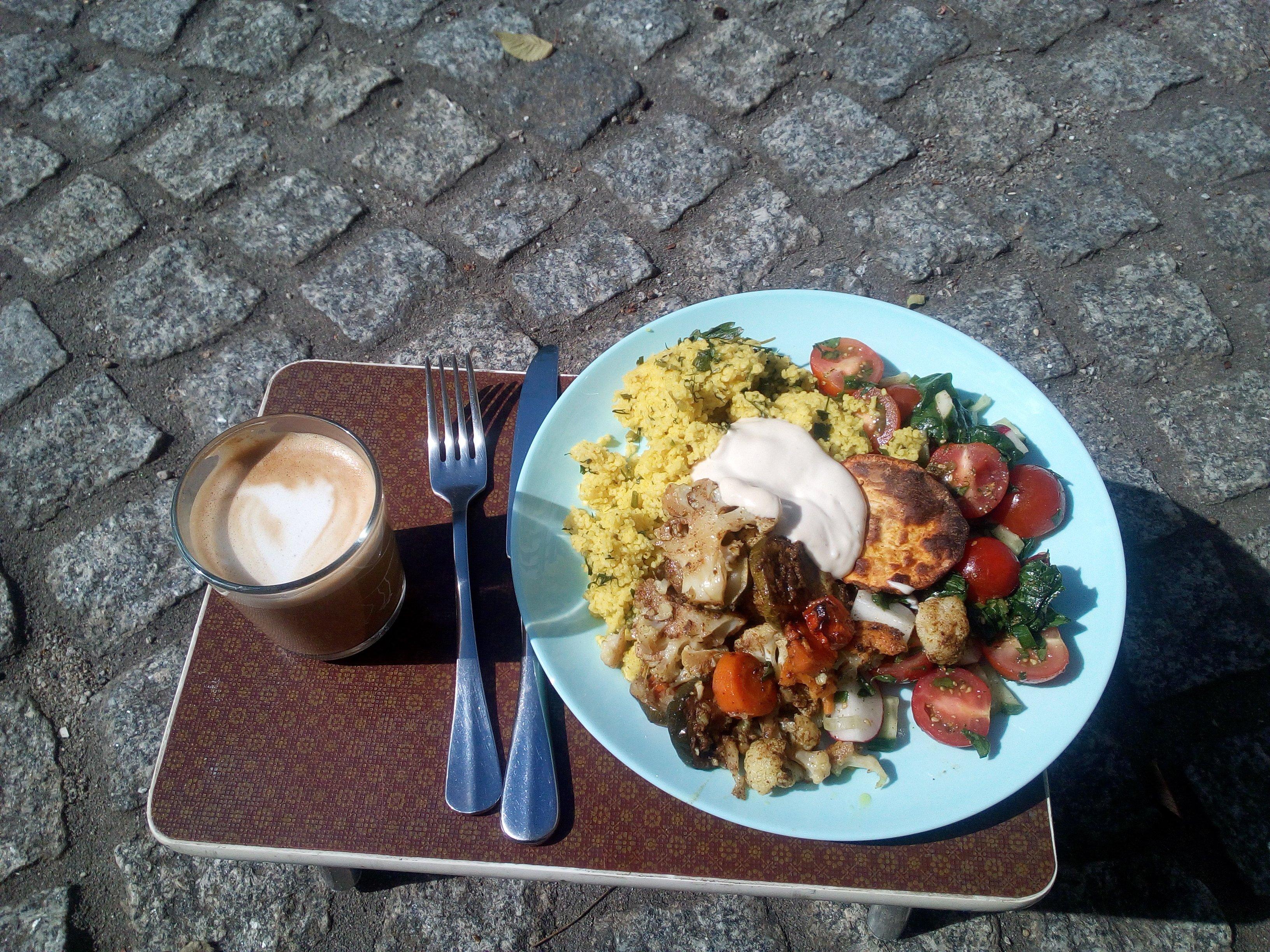 Ma'Hud - Café & Bistro