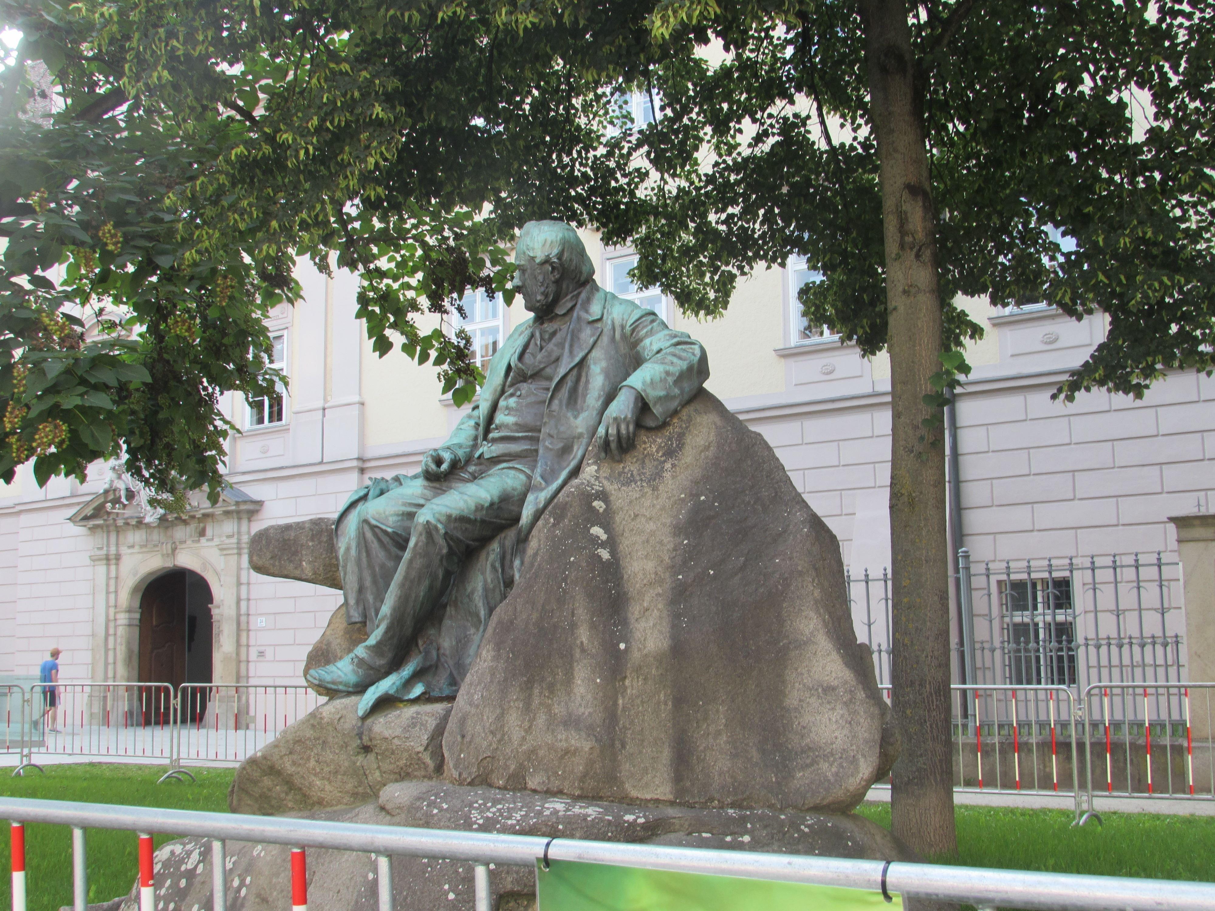 Adalbert Stifter Denkmal