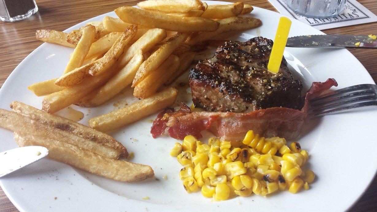 Chuck's Roadhouse Bar And Grill