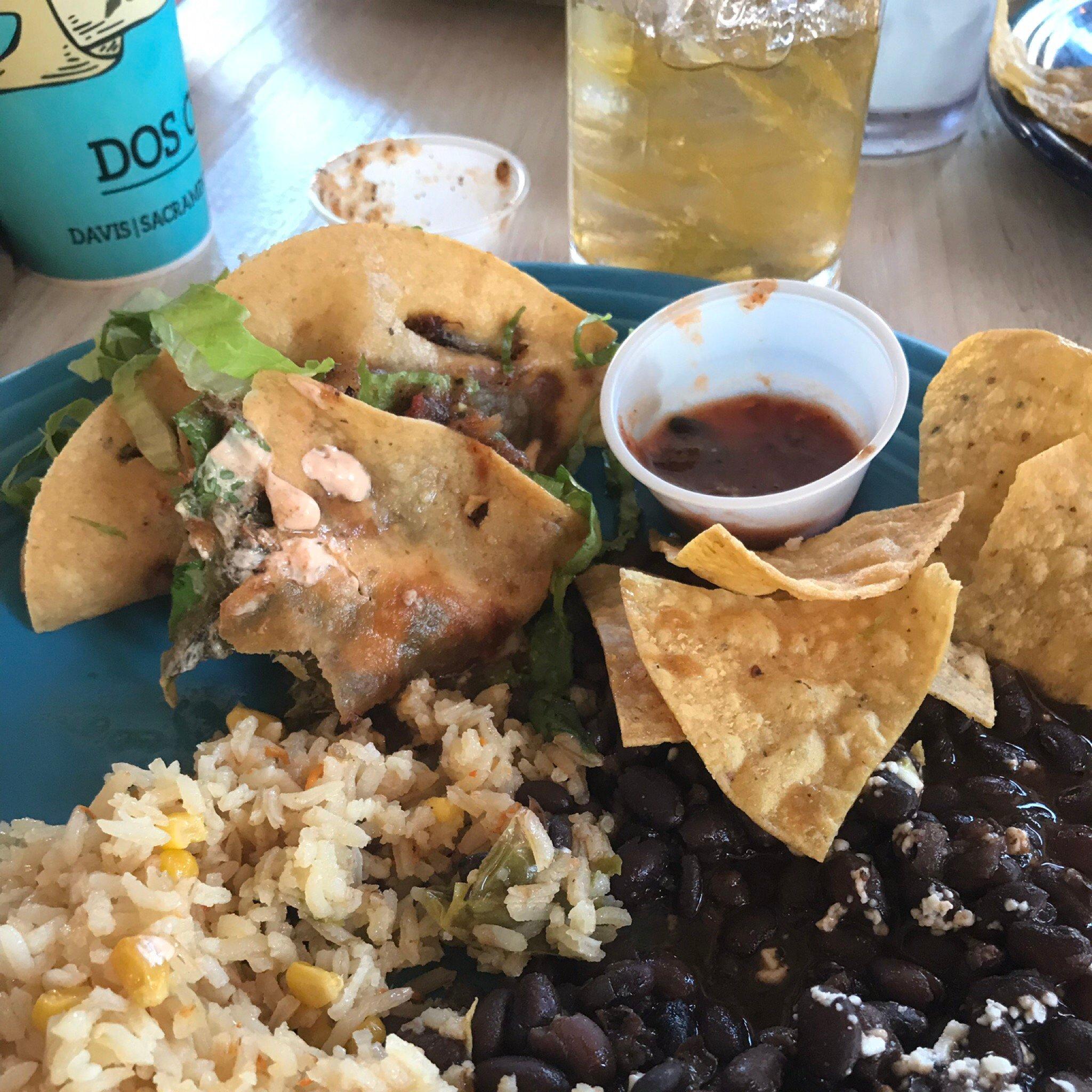 Dos Coyotes Border Cafe