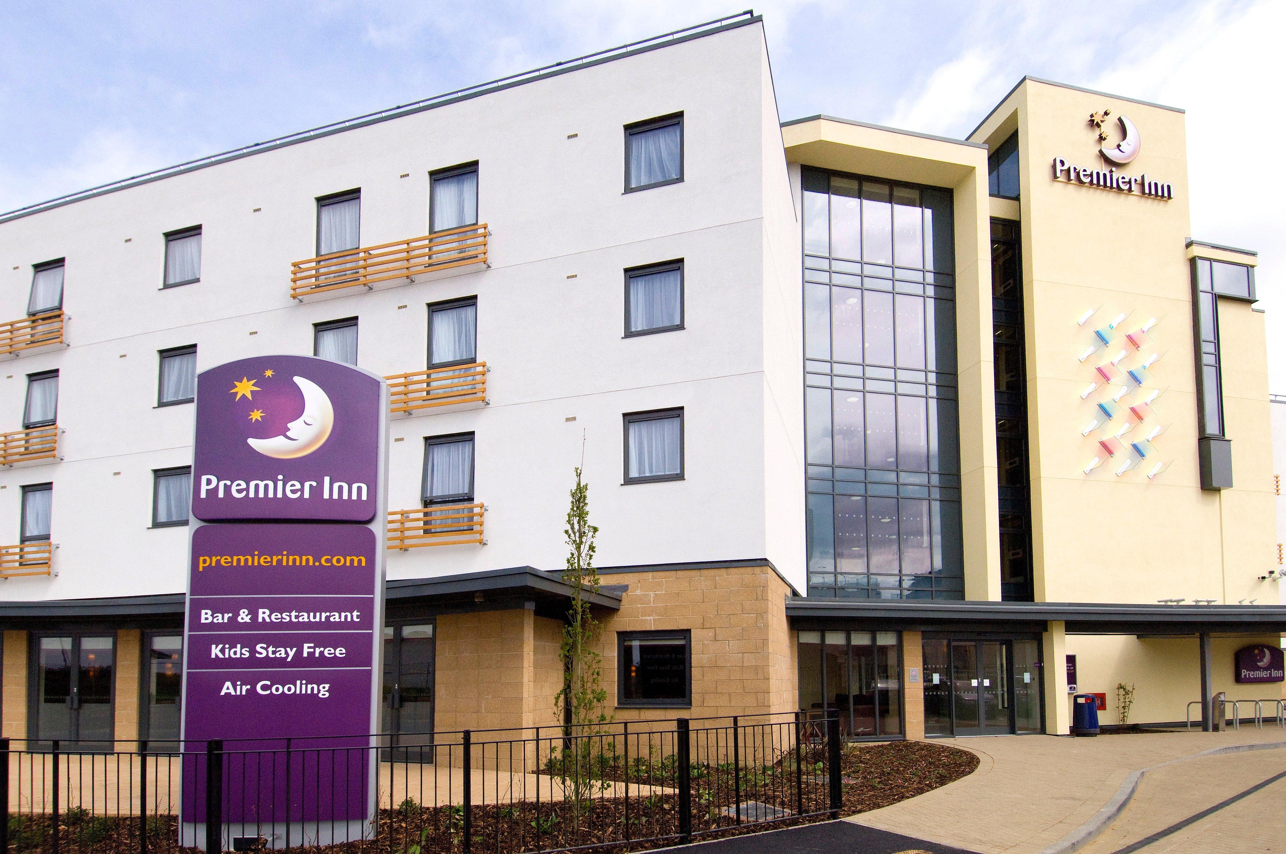 Premier Inn Cambridge (A14, J32) hotel
